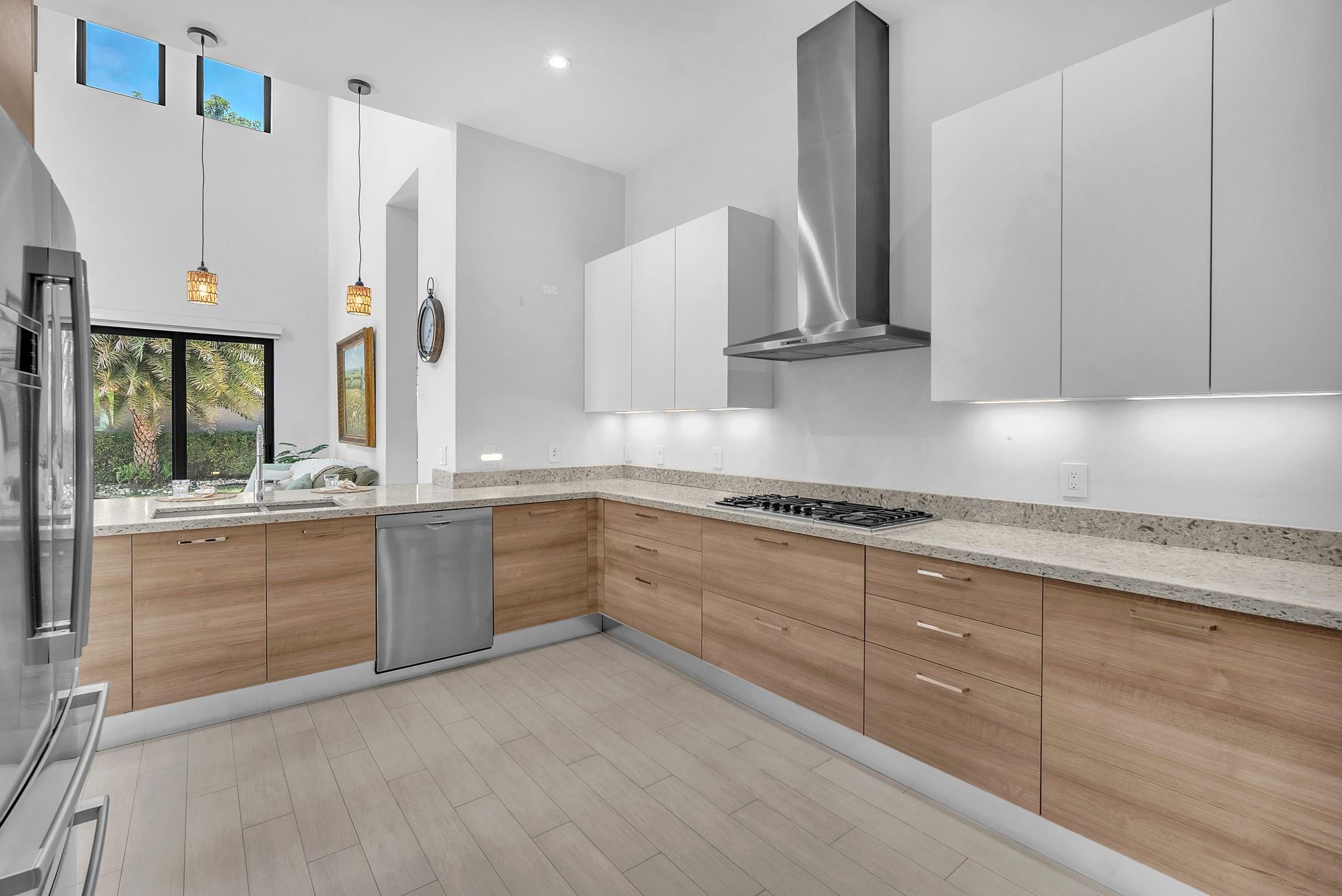 5812 E Brookfield Cir E,Hollywood, FL 33312
