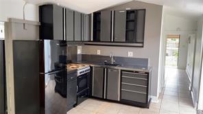 1824 Roosevelt St #2