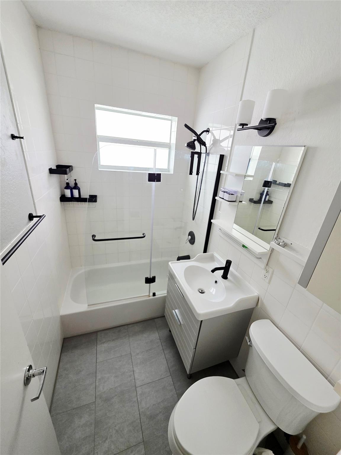 350 S Shore Dr #8 Miami Beach, FL 33141