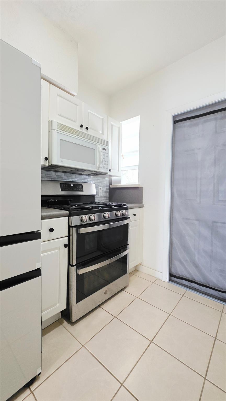 350 S Shore Dr #8 Miami Beach, FL 33141