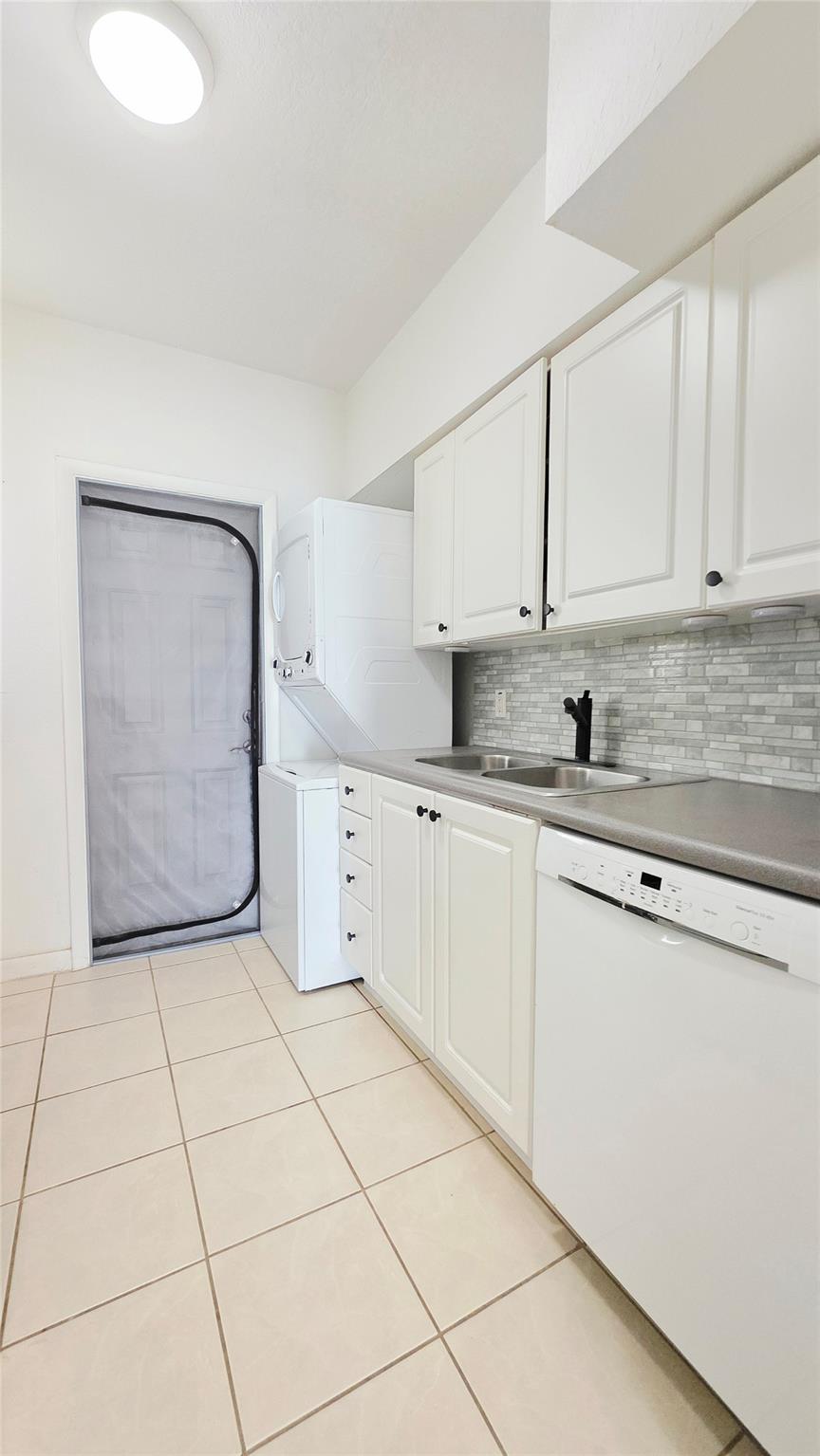 350 S Shore Dr #8 Miami Beach, FL 33141