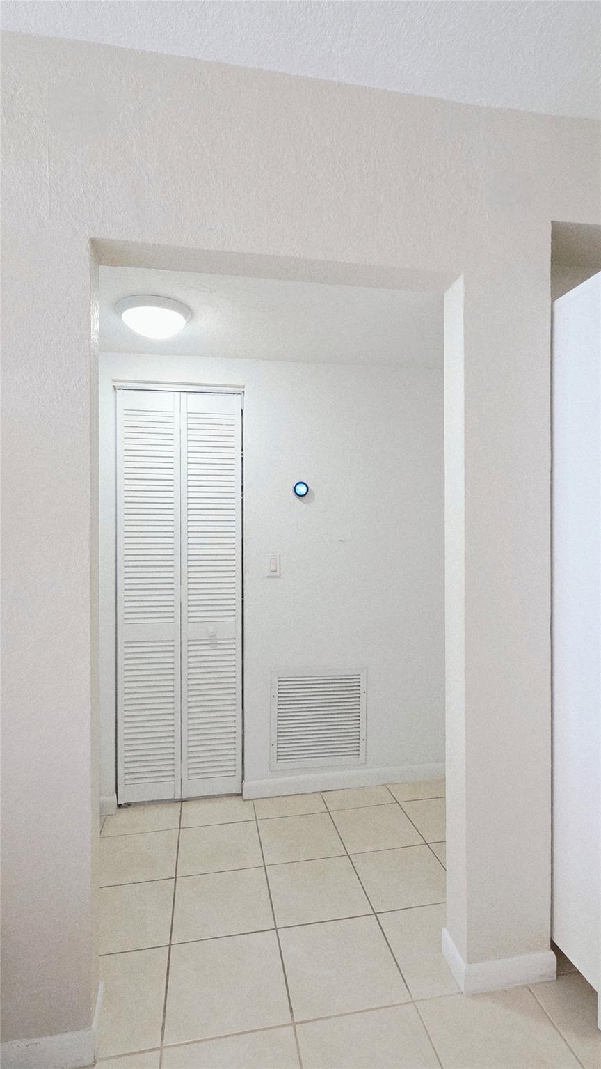 350 S Shore Dr #8 Miami Beach, FL 33141