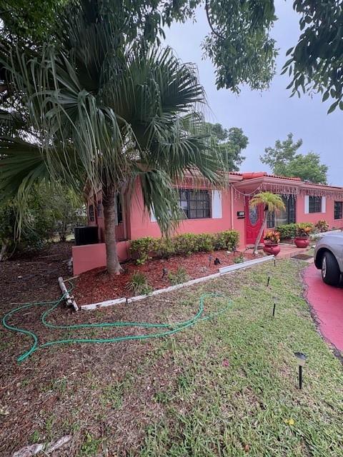 9281 Martinique Dr