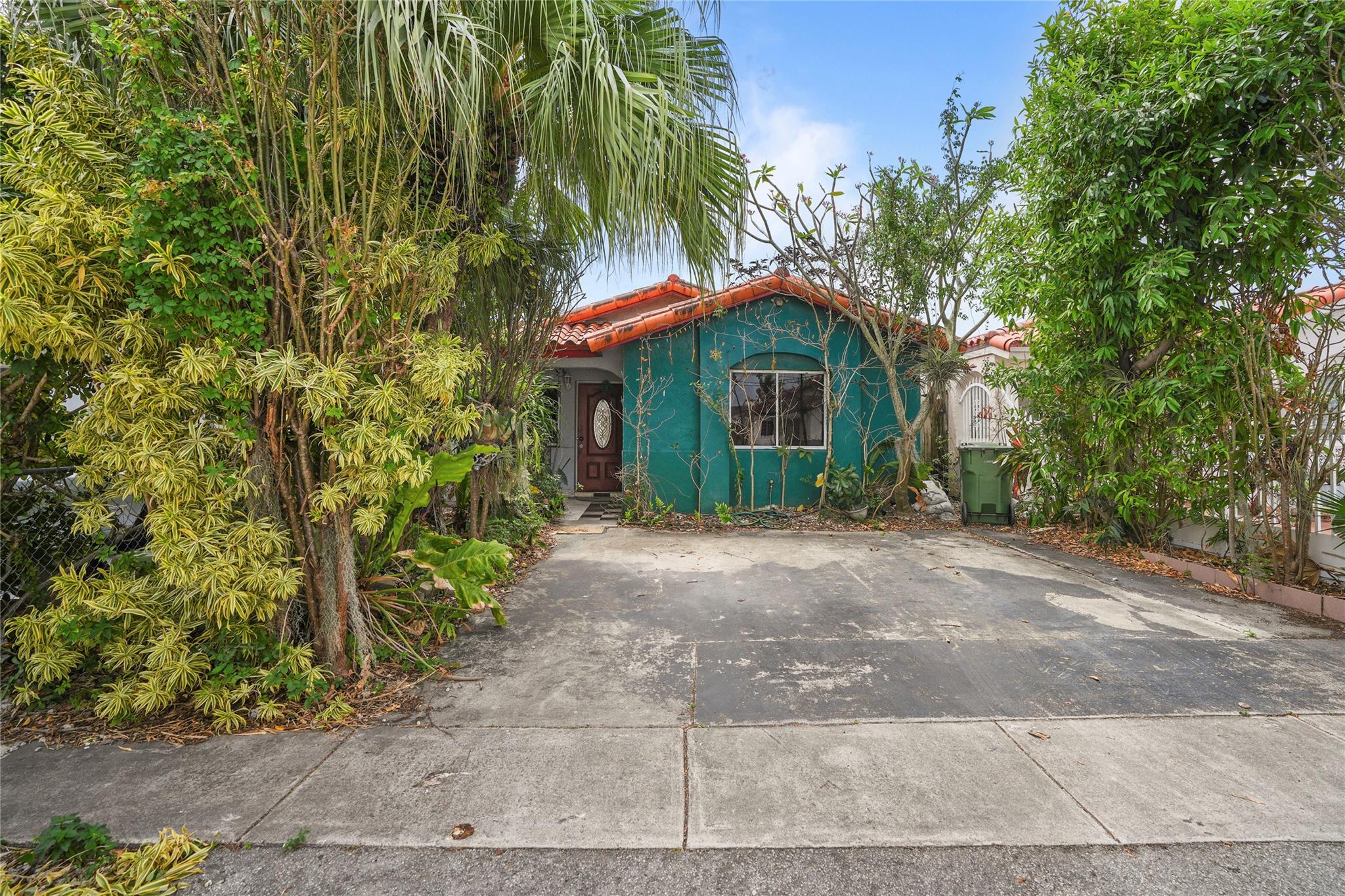 2846 W 75th Ter