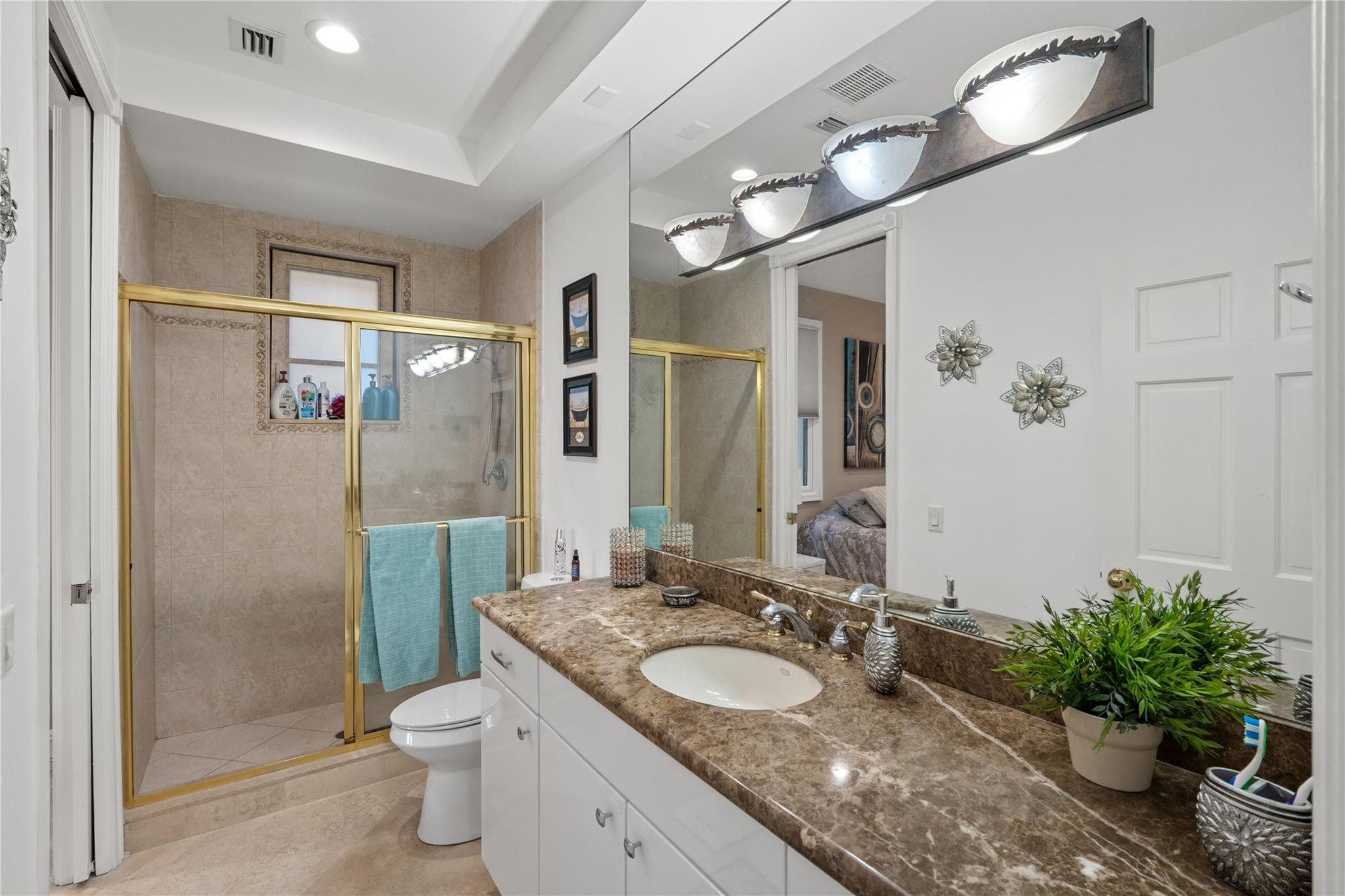 2833 NE 32nd Lighthouse Point, FL 33064