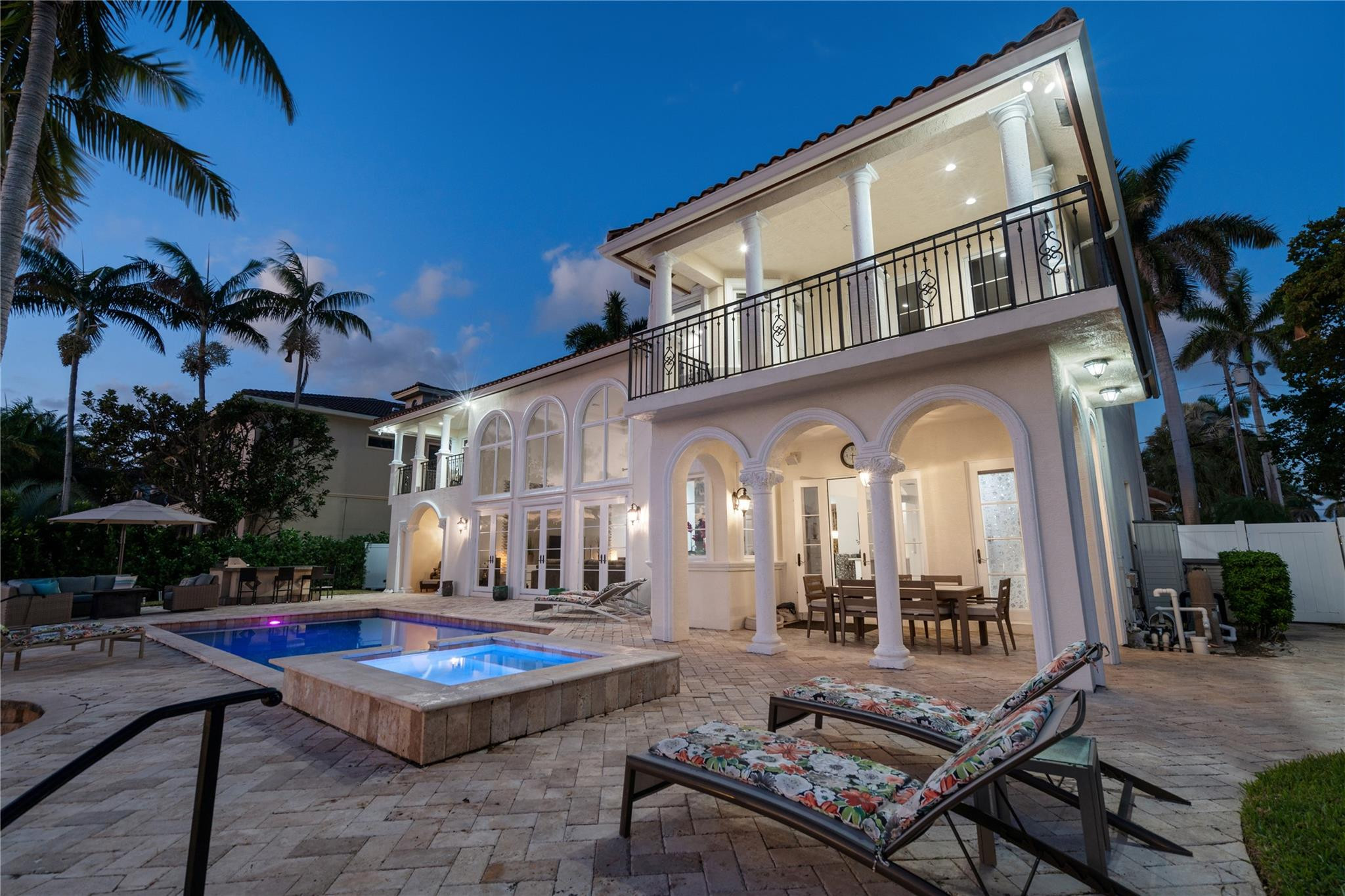 2833 NE 32nd Lighthouse Point, FL 33064