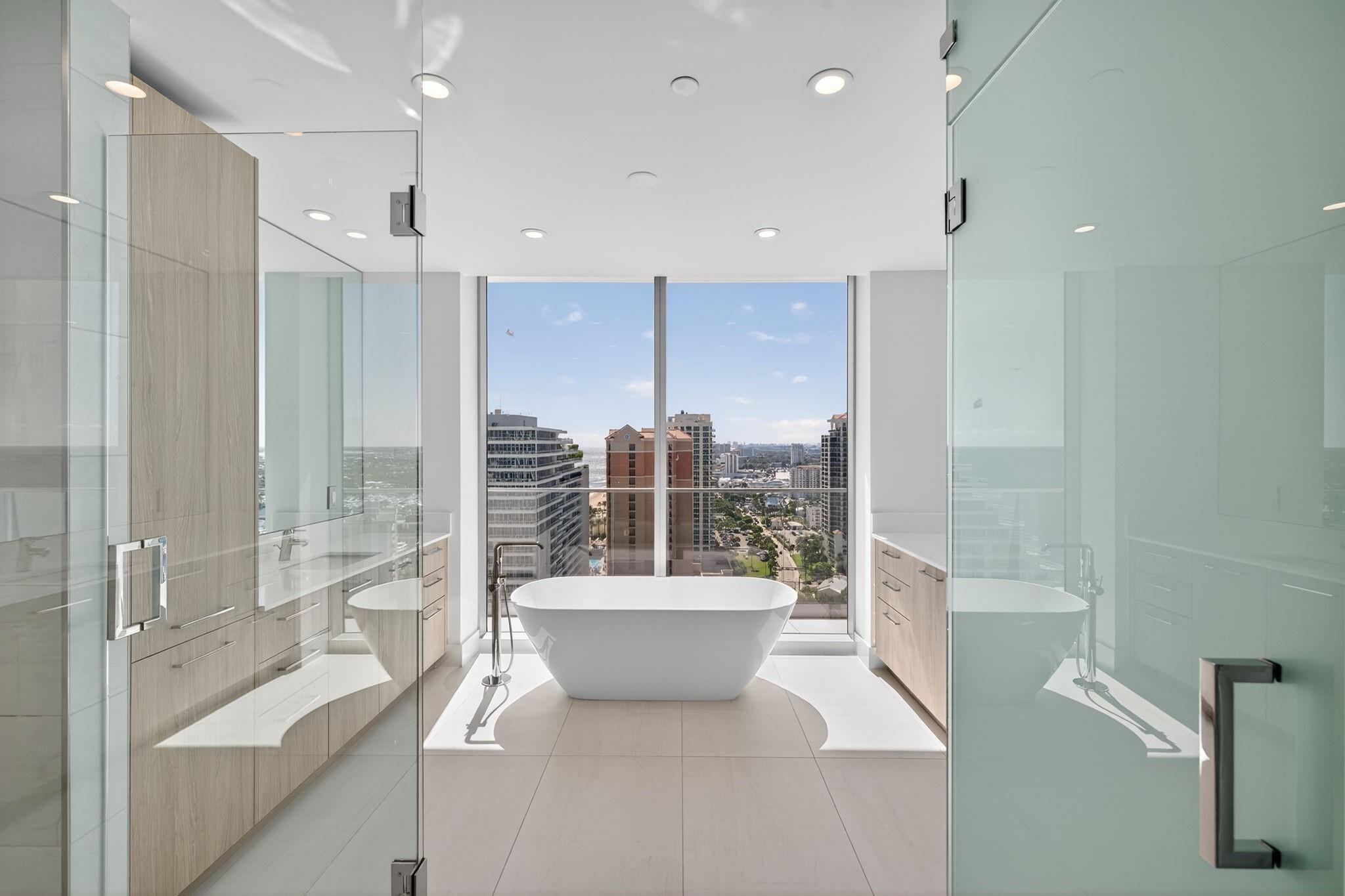 153 N Seabreeze Blvd #2202-S Fort Lauderdale, FL 33304