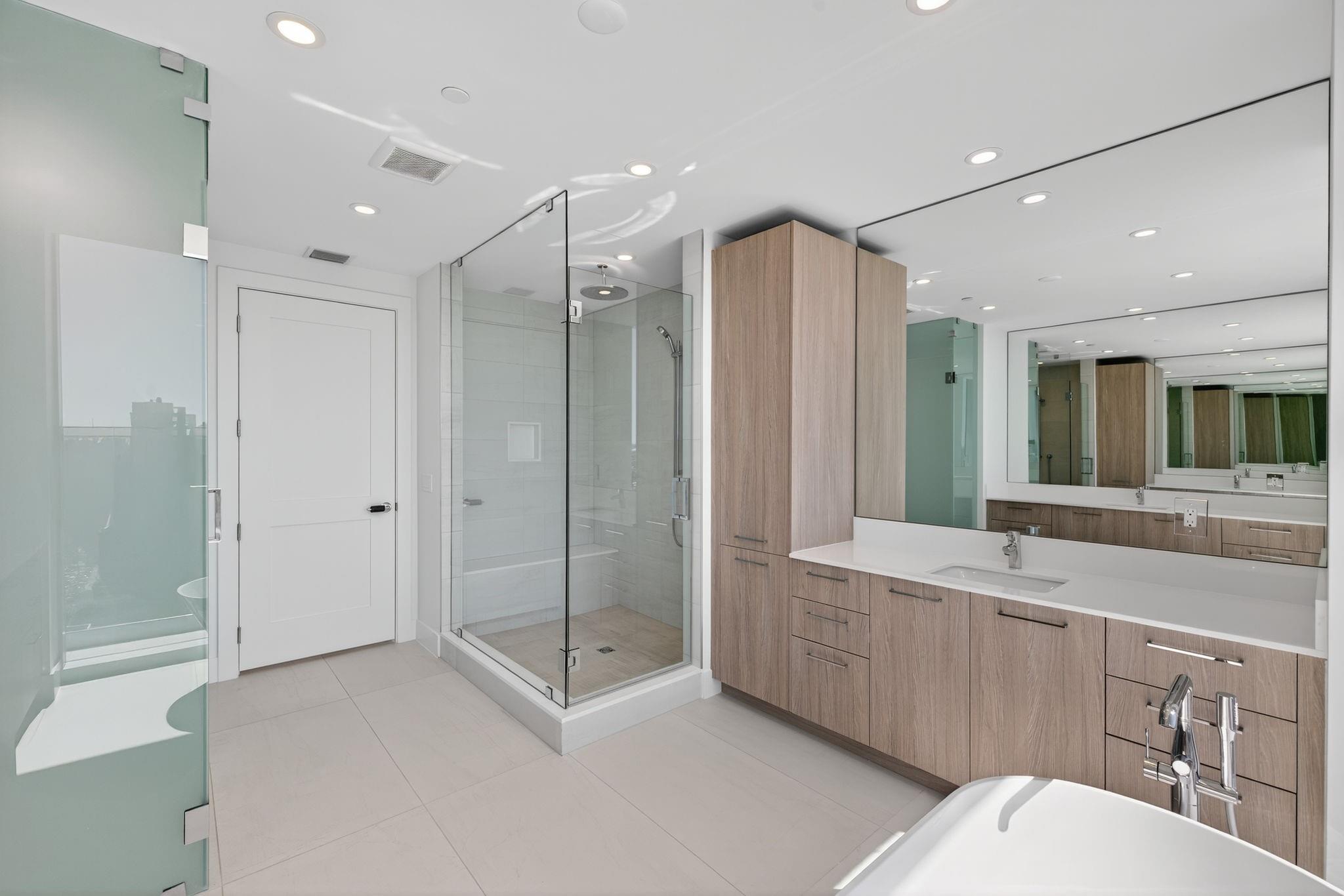 153 N Seabreeze Blvd #2202-S Fort Lauderdale, FL 33304