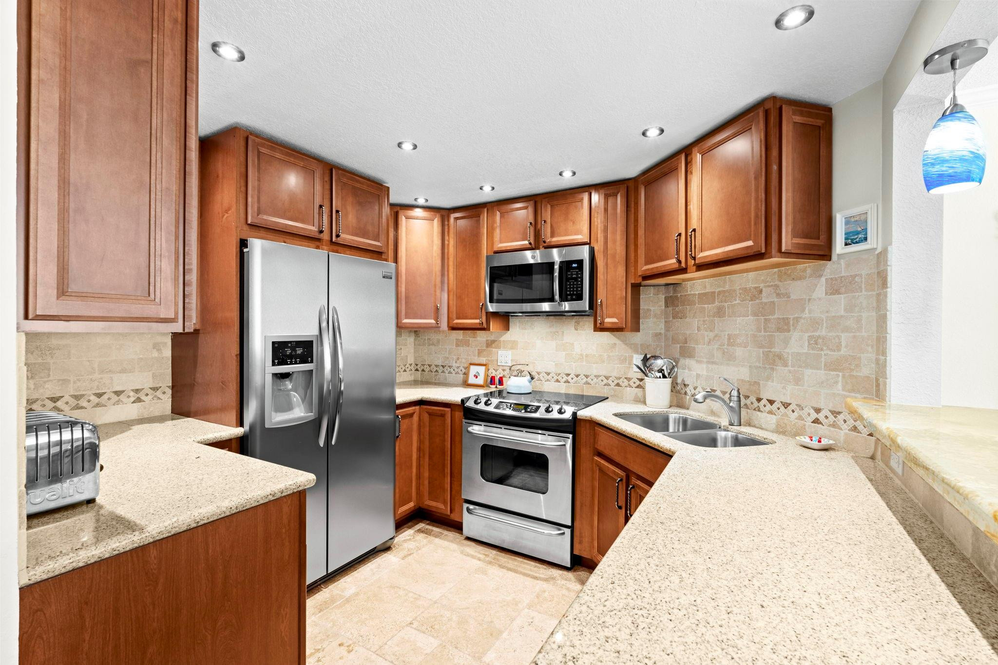 3000 E Sunrise Blvd #2E Fort Lauderdale, FL 33304