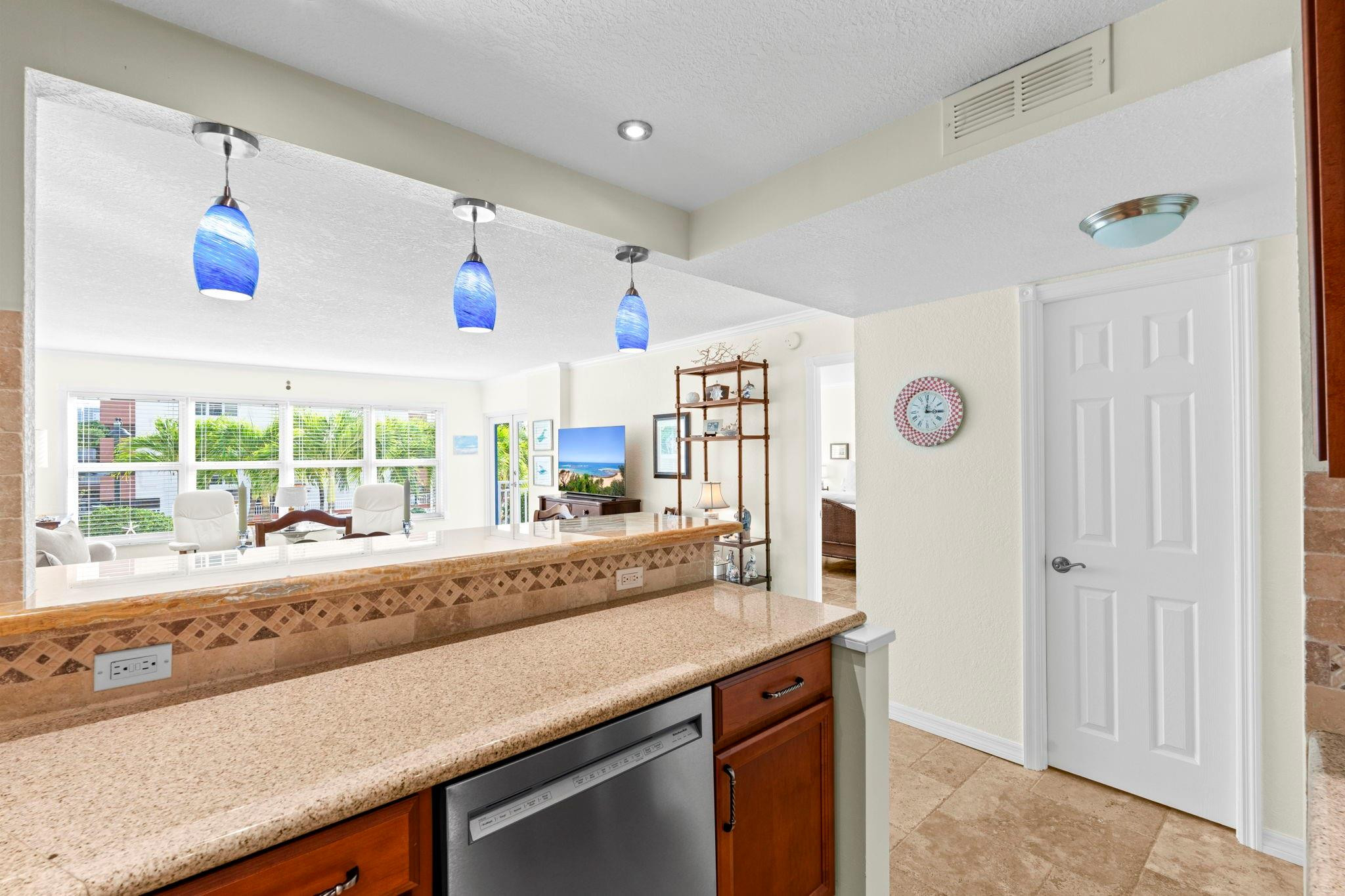 3000 E Sunrise Blvd #2E Fort Lauderdale, FL 33304