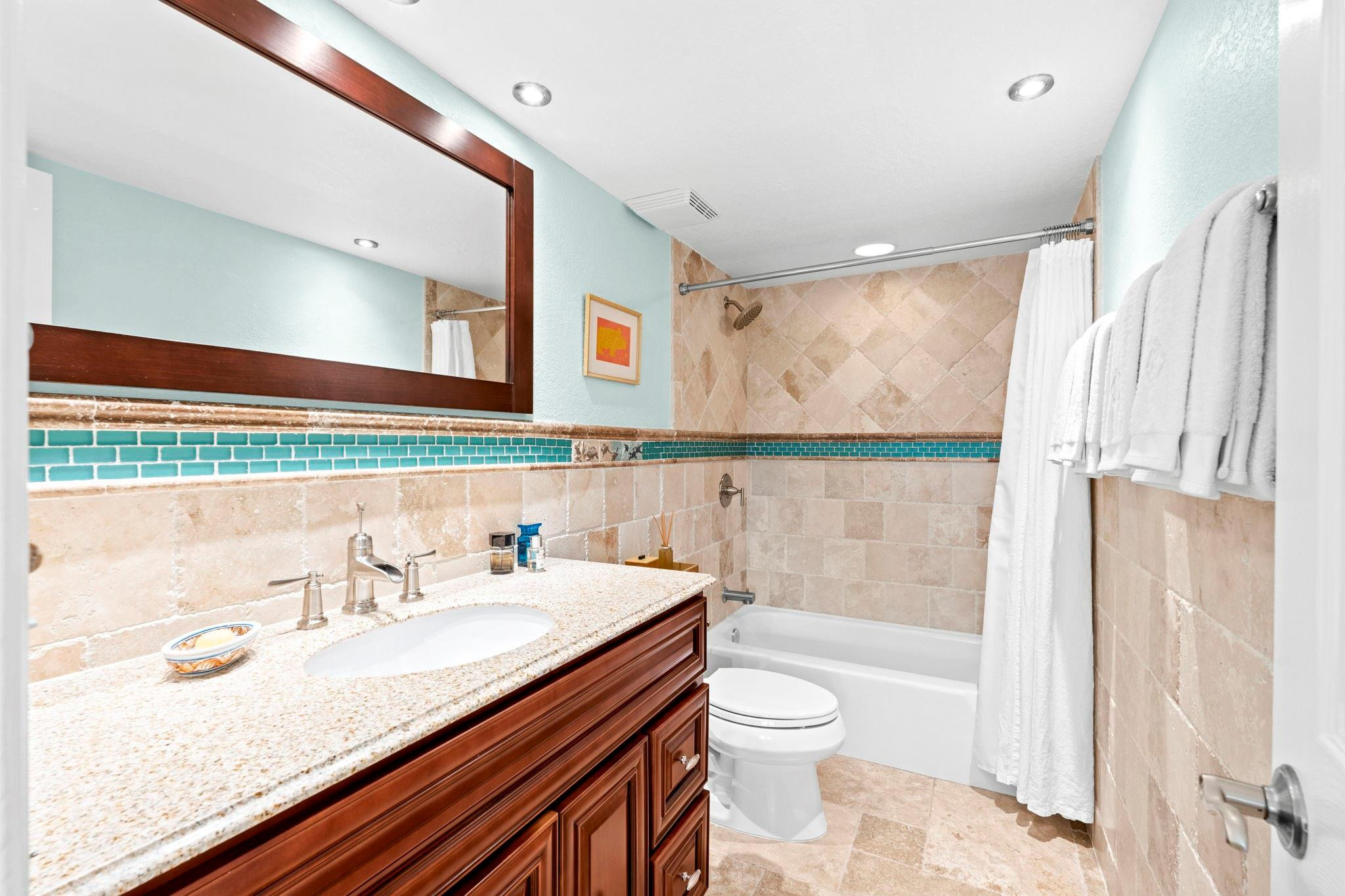 3000 E Sunrise Blvd #2E Fort Lauderdale, FL 33304