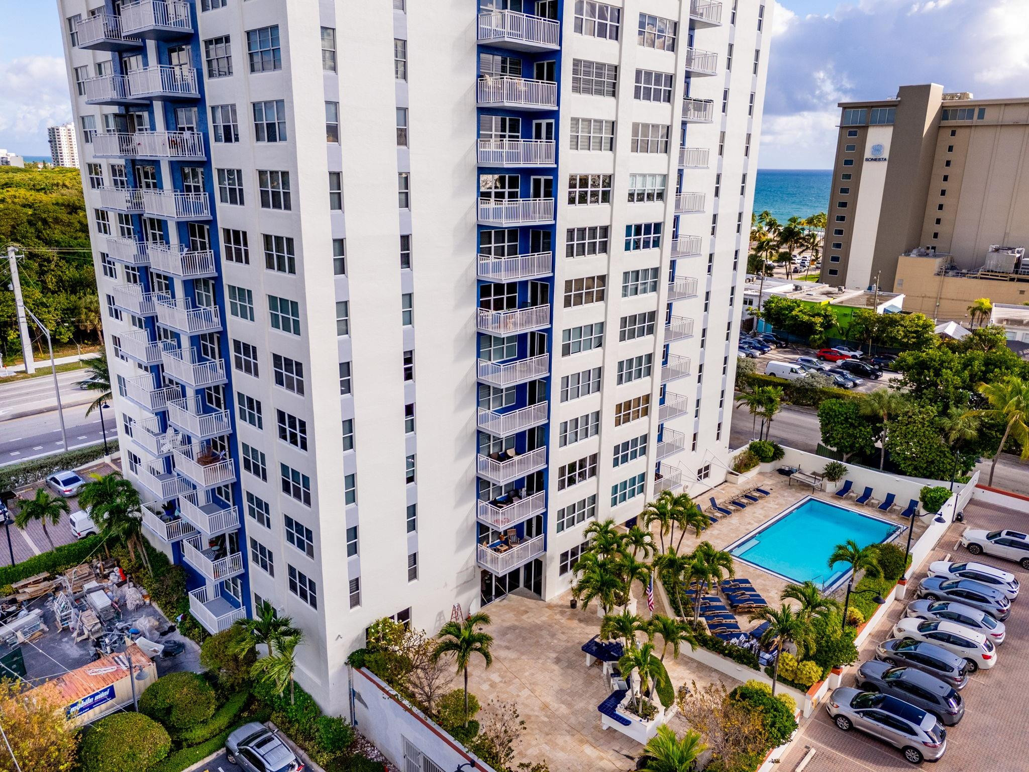 3000 E Sunrise Blvd #2E Fort Lauderdale, FL 33304