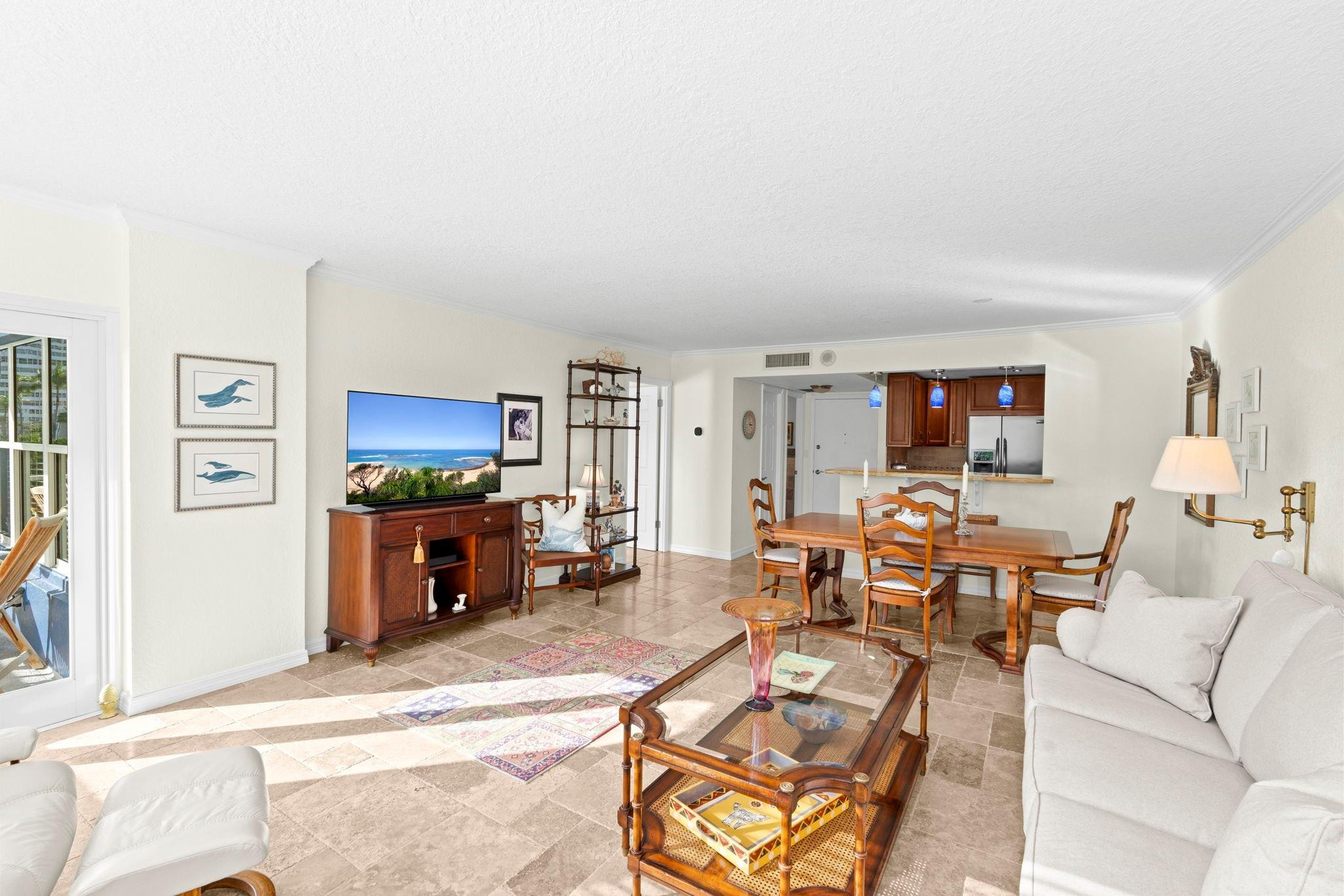 3000 E Sunrise Blvd #2E Fort Lauderdale, FL 33304