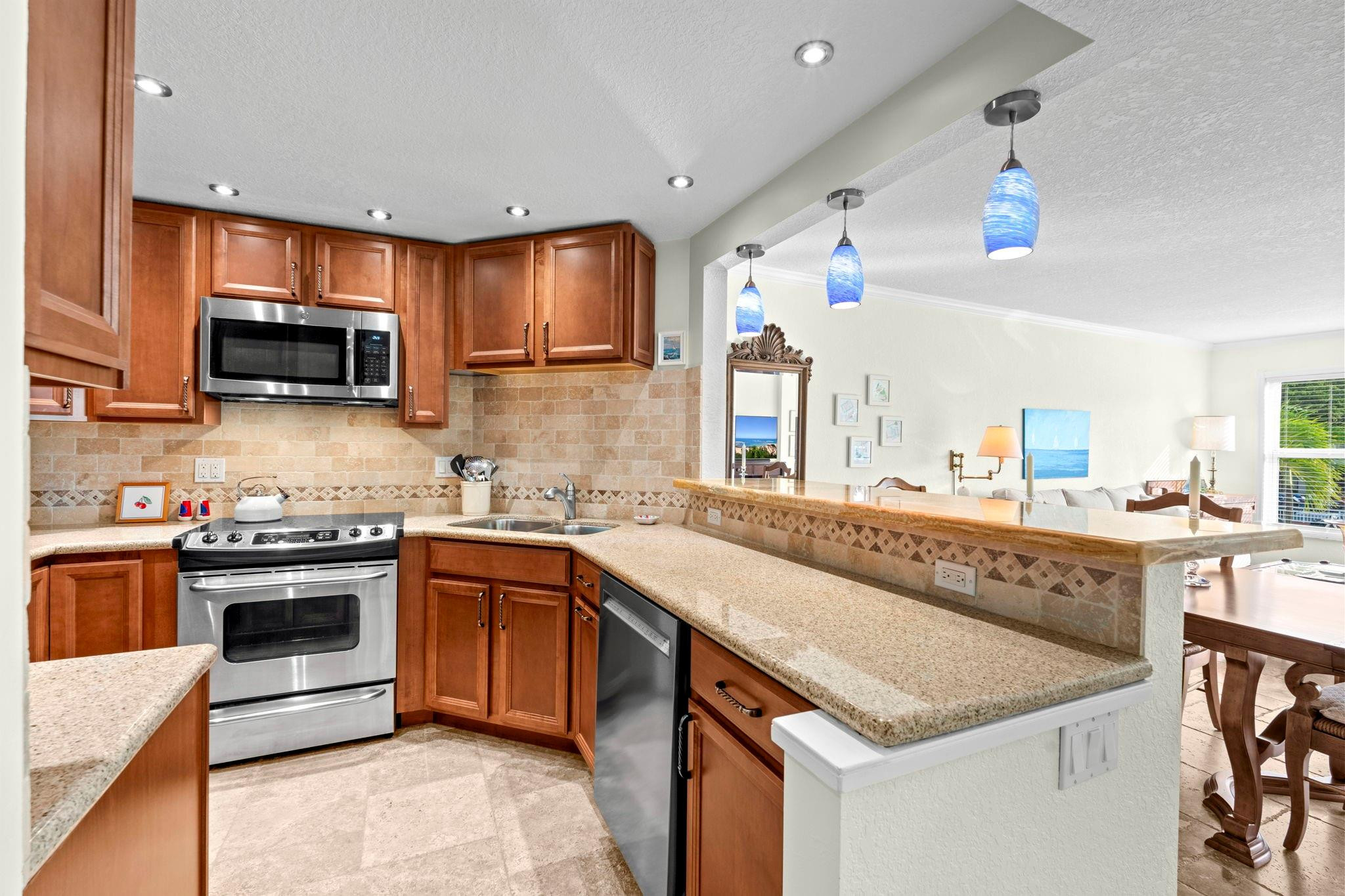 3000 E Sunrise Blvd #2E Fort Lauderdale, FL 33304