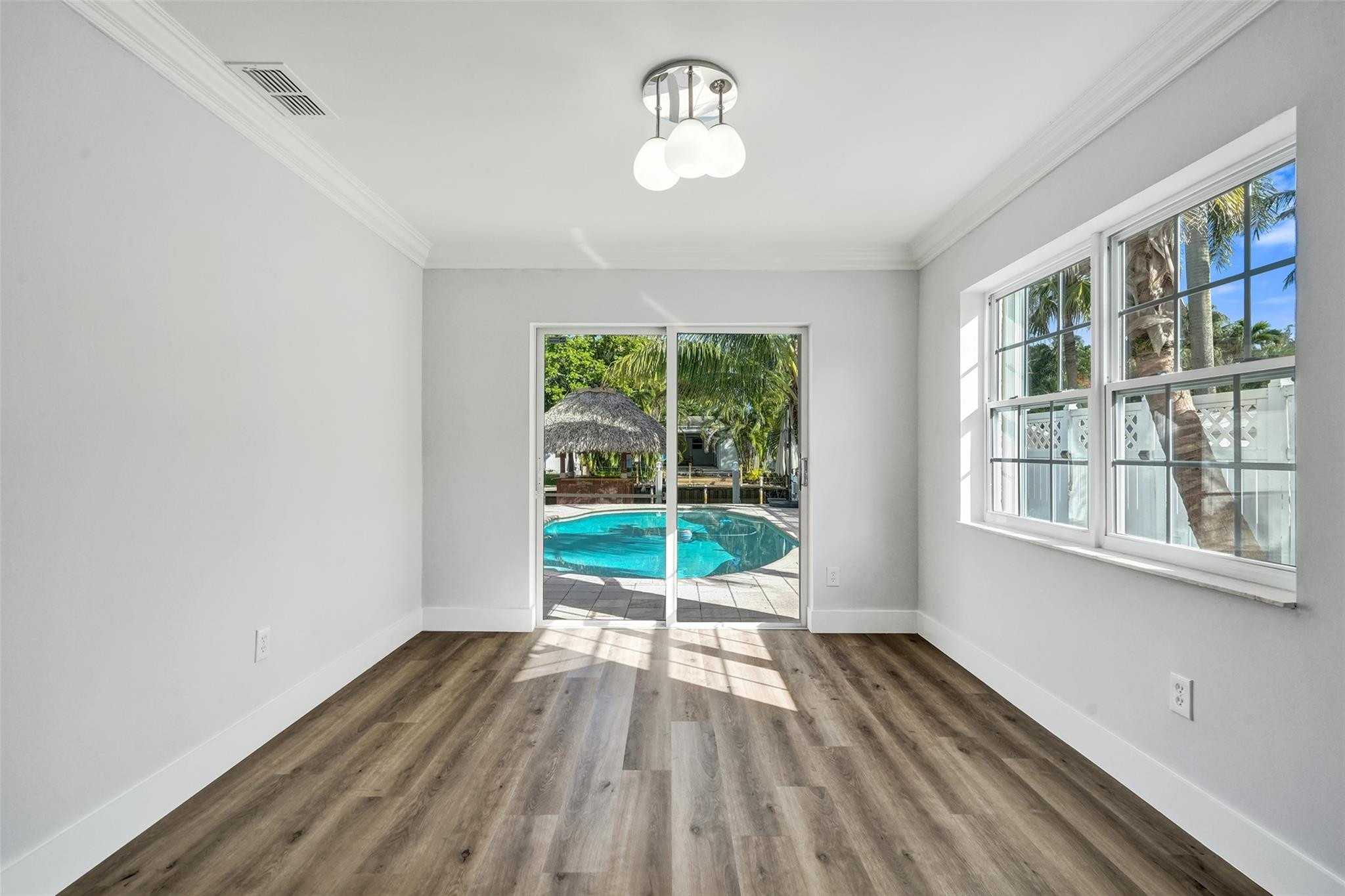 2052 SW 28th Way Fort Lauderdale, FL 33312