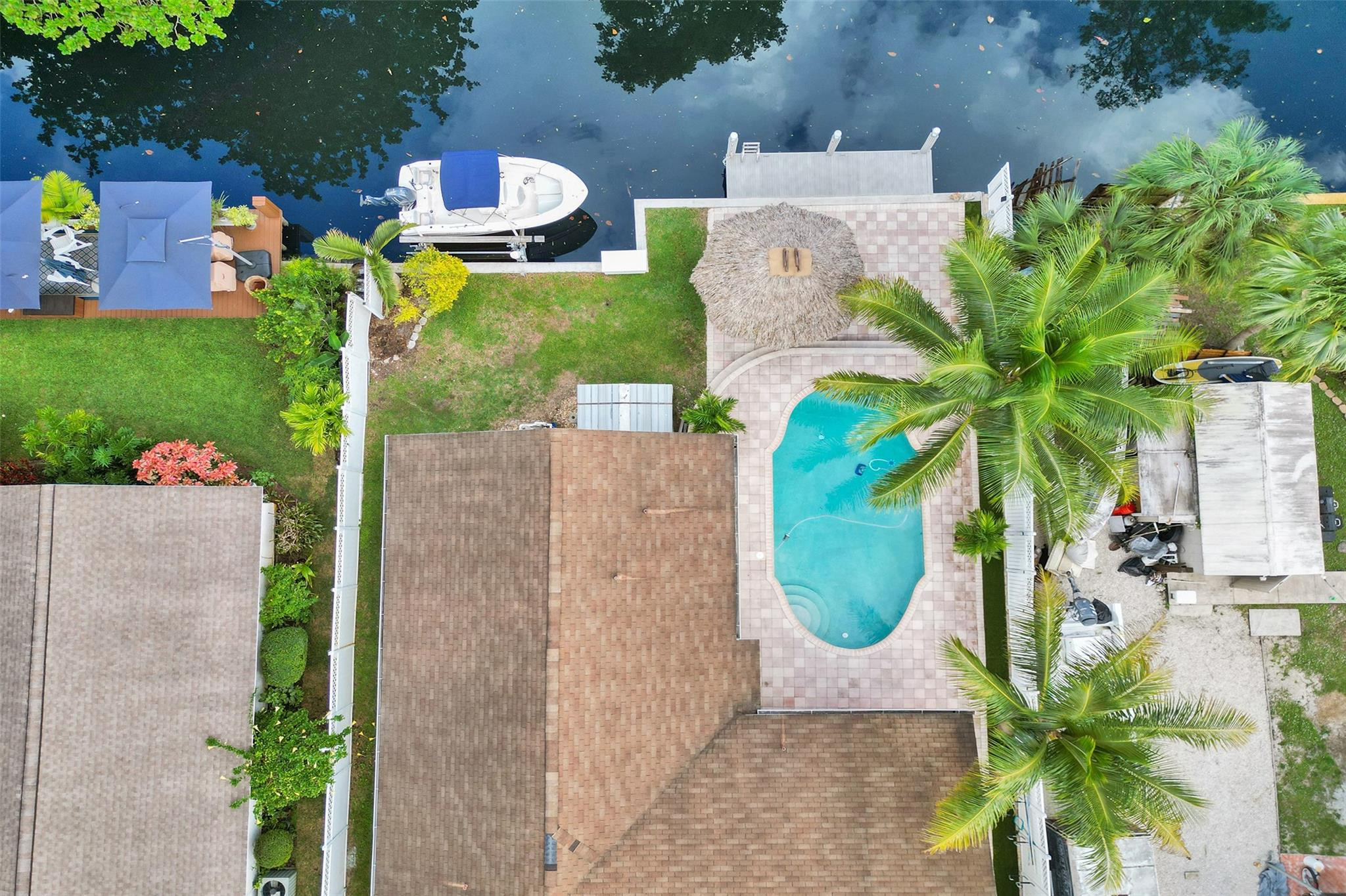 2052 SW 28th Way Fort Lauderdale, FL 33312