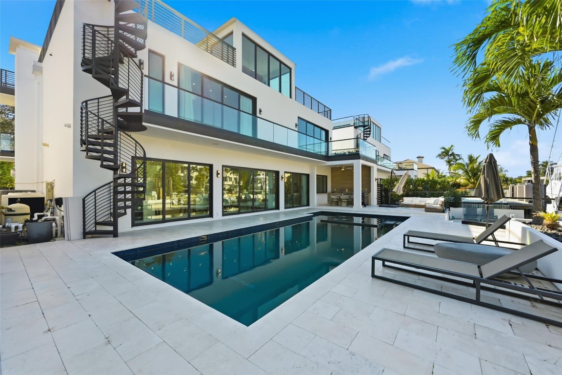 1517 SE 12th Fort Lauderdale, FL 33316