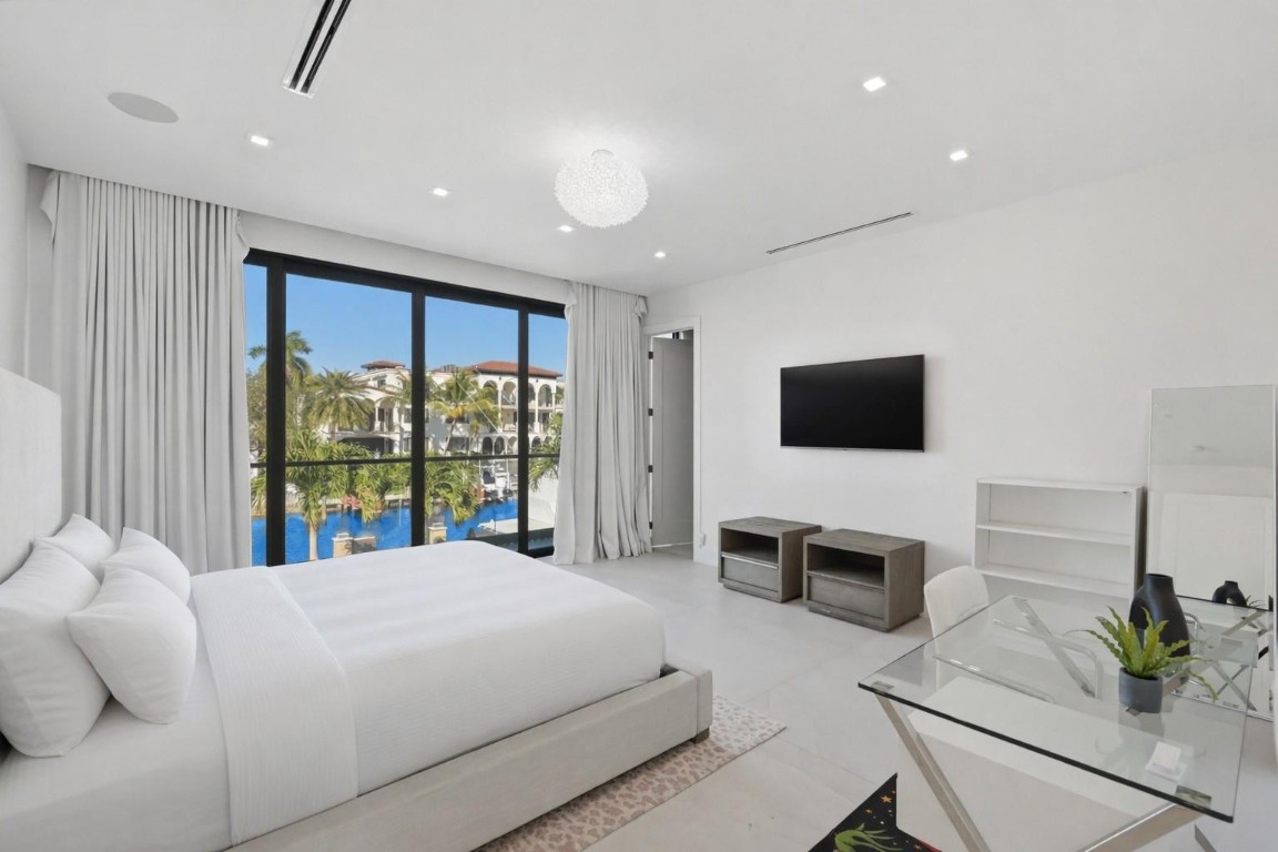 1517 SE 12th Fort Lauderdale, FL 33316