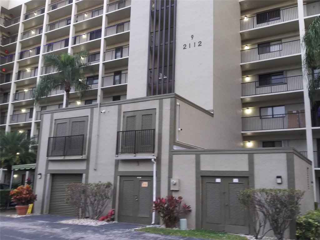 2112 S Cypress Bnd #207