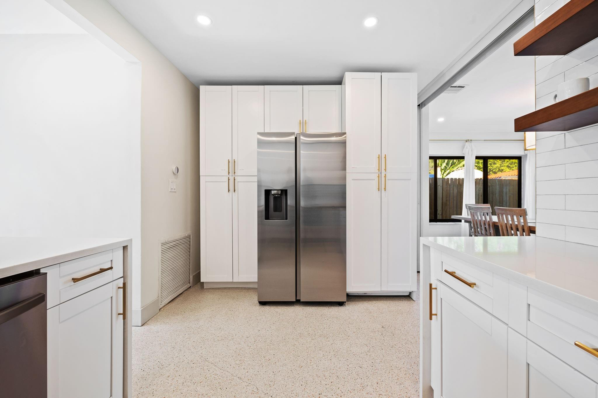 1604 NE 16th Fort Lauderdale, FL 33305