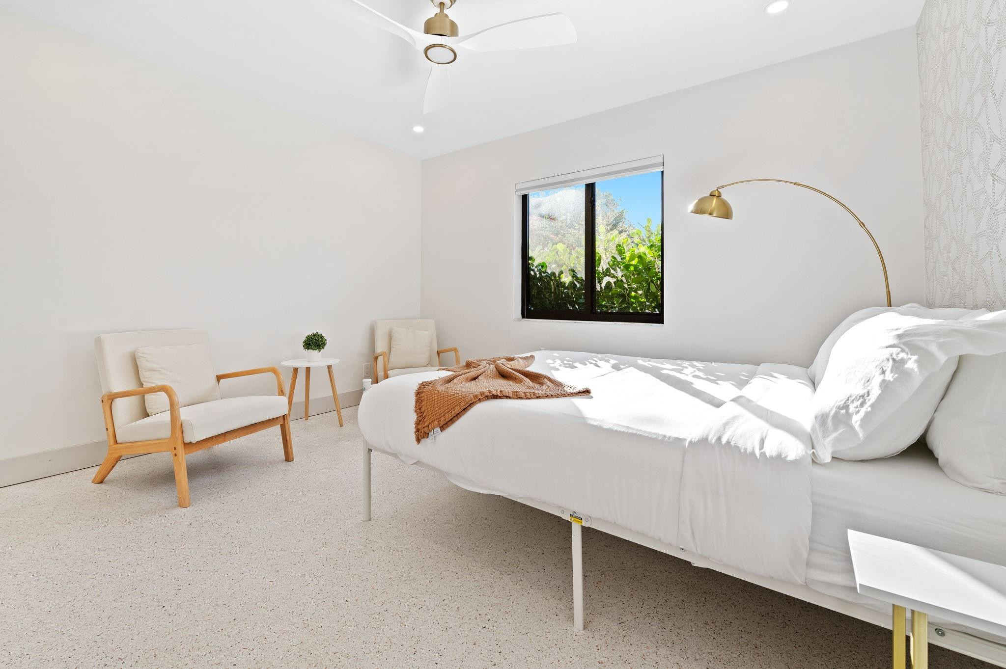 1604 NE 16th Fort Lauderdale, FL 33305