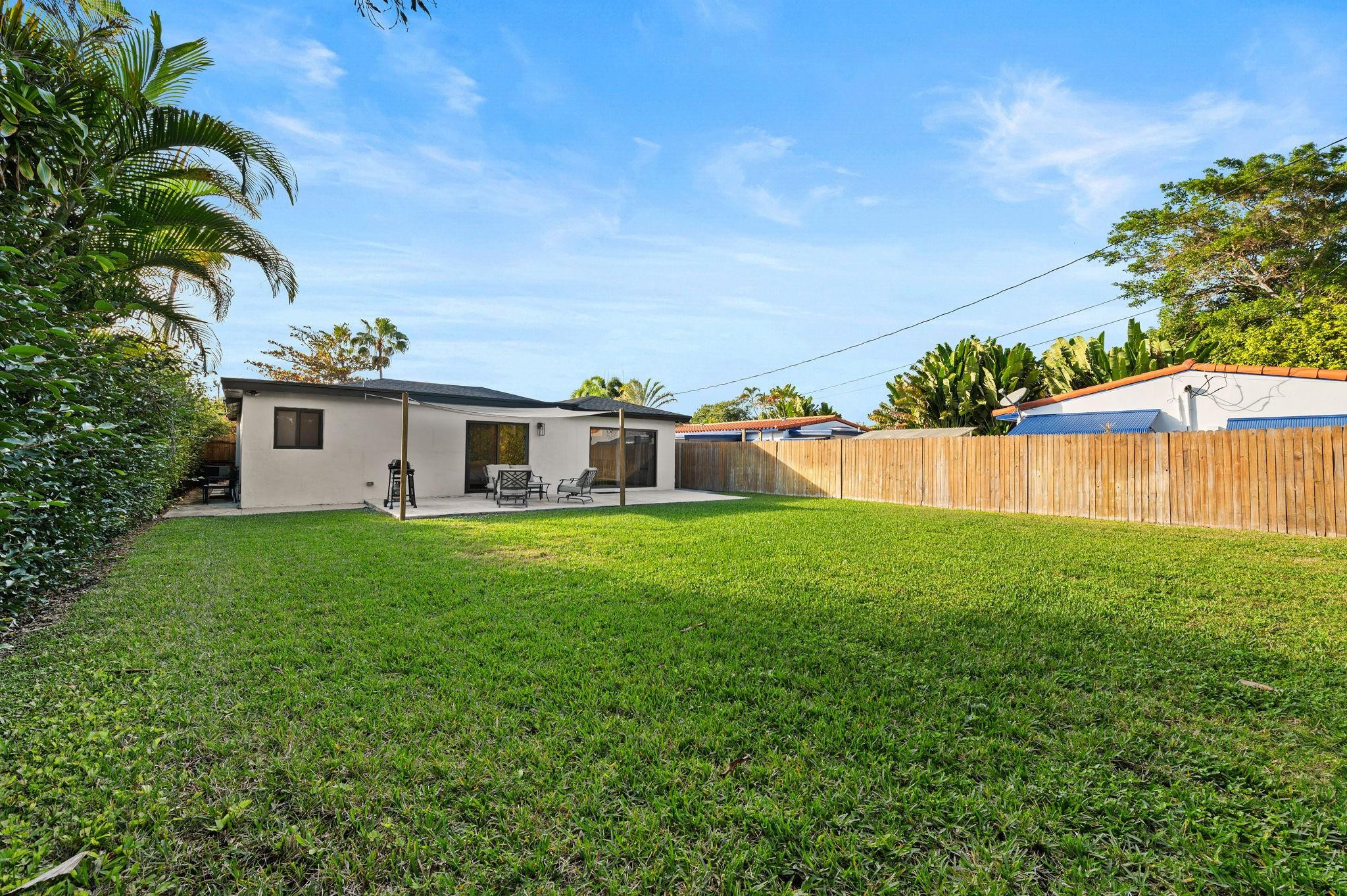 1604 NE 16th Fort Lauderdale, FL 33305