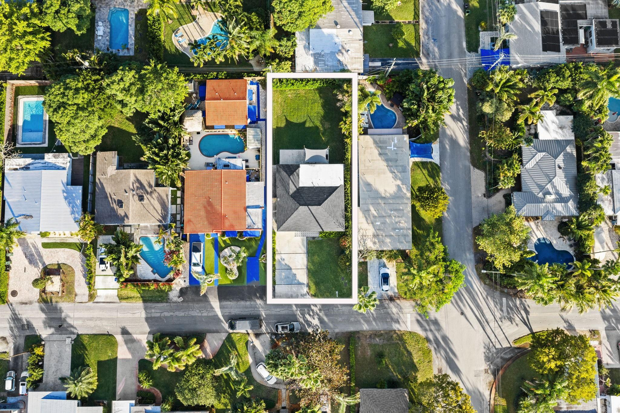 1604 NE 16th Fort Lauderdale, FL 33305