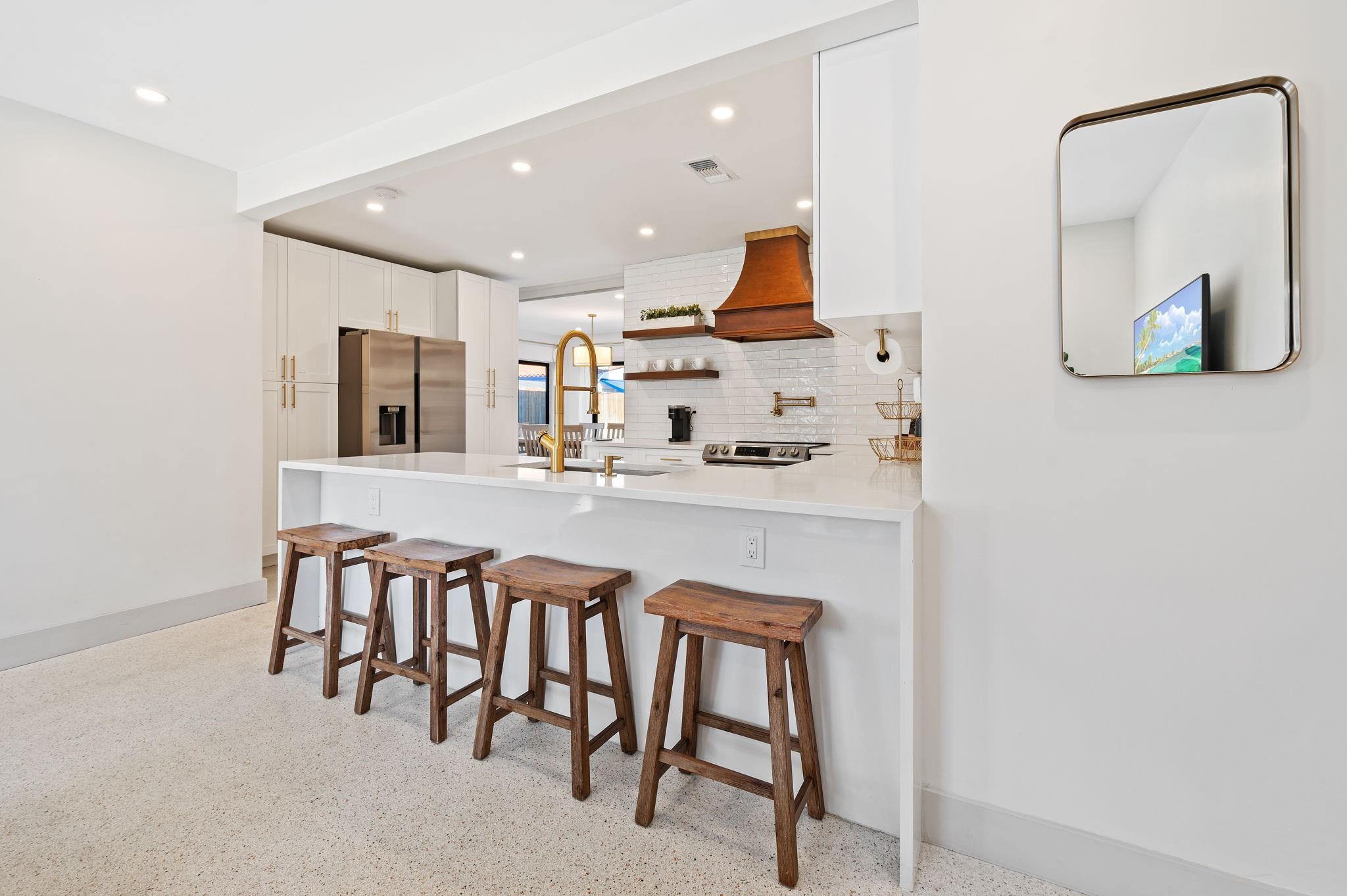 1604 NE 16th Fort Lauderdale, FL 33305