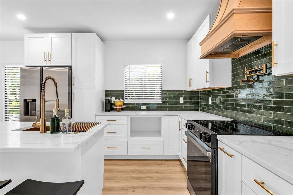 1620 NE 7th Fort Lauderdale, FL 33304