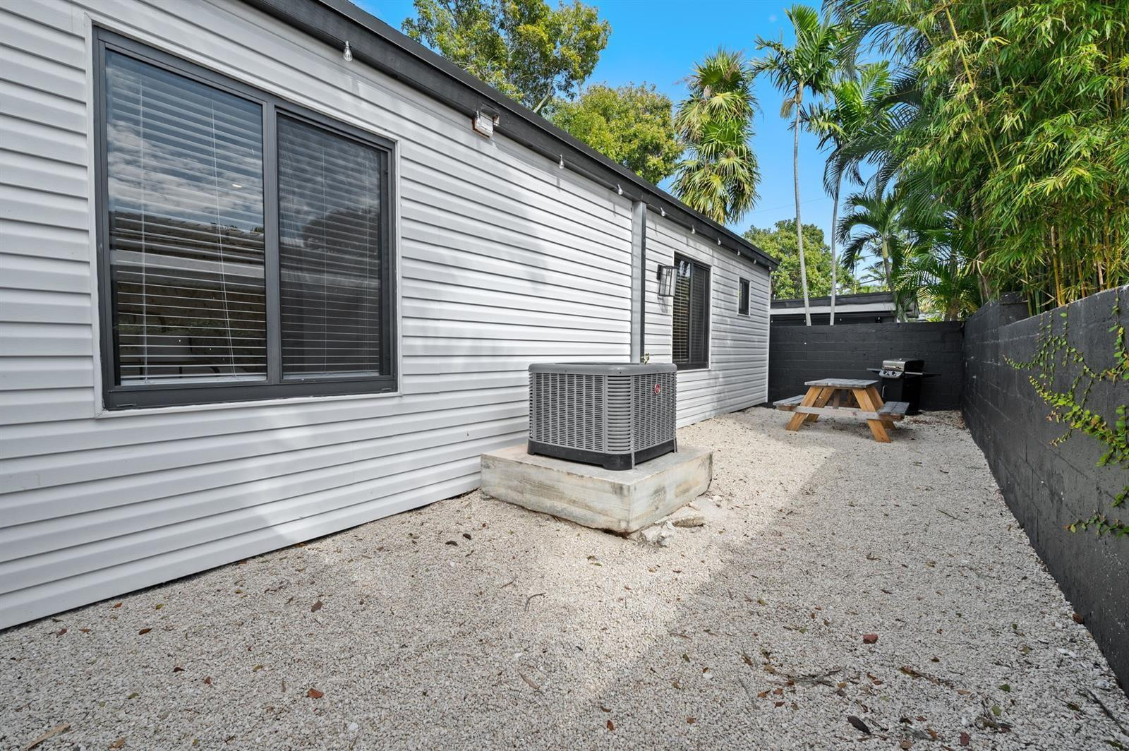 1620 NE 7th Fort Lauderdale, FL 33304