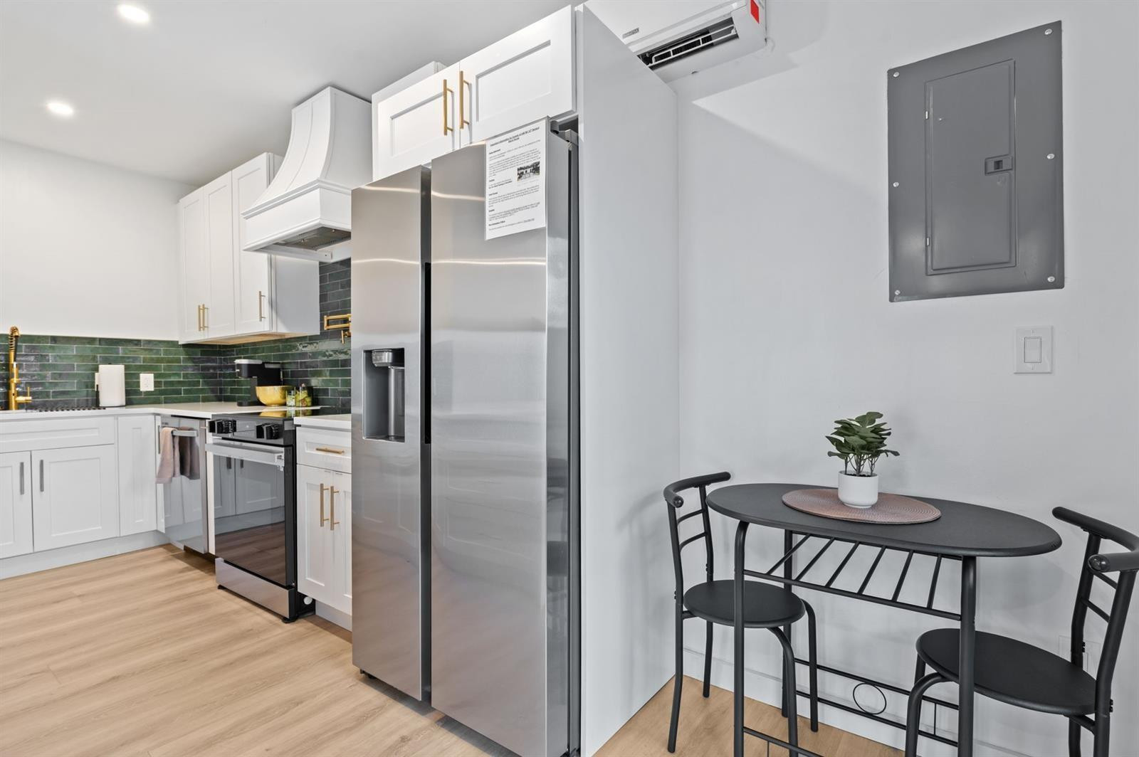 1620 NE 7th Fort Lauderdale, FL 33304