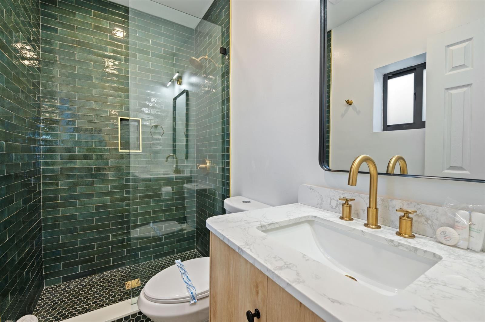 1620 NE 7th Fort Lauderdale, FL 33304