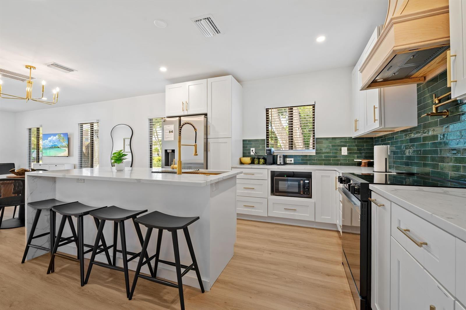 1620 NE 7th Fort Lauderdale, FL 33304