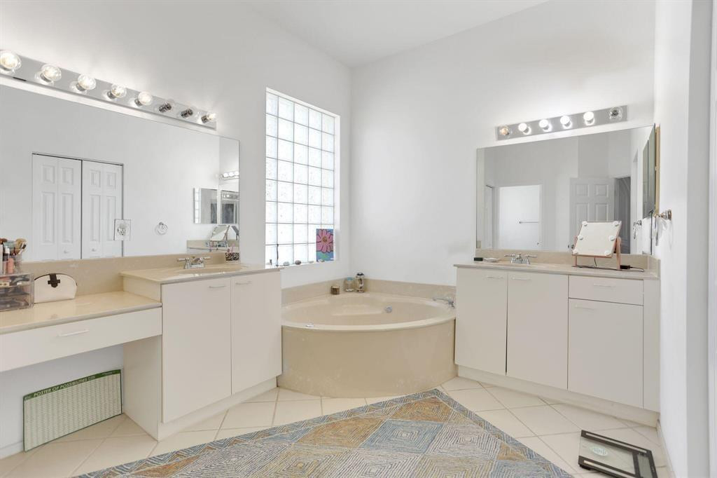 7191 Copperfield Lake Worth, FL 33467