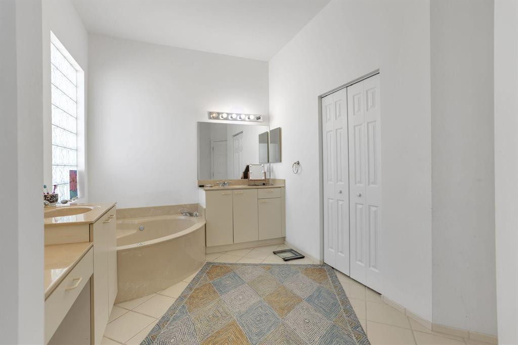 7191 Copperfield Lake Worth, FL 33467