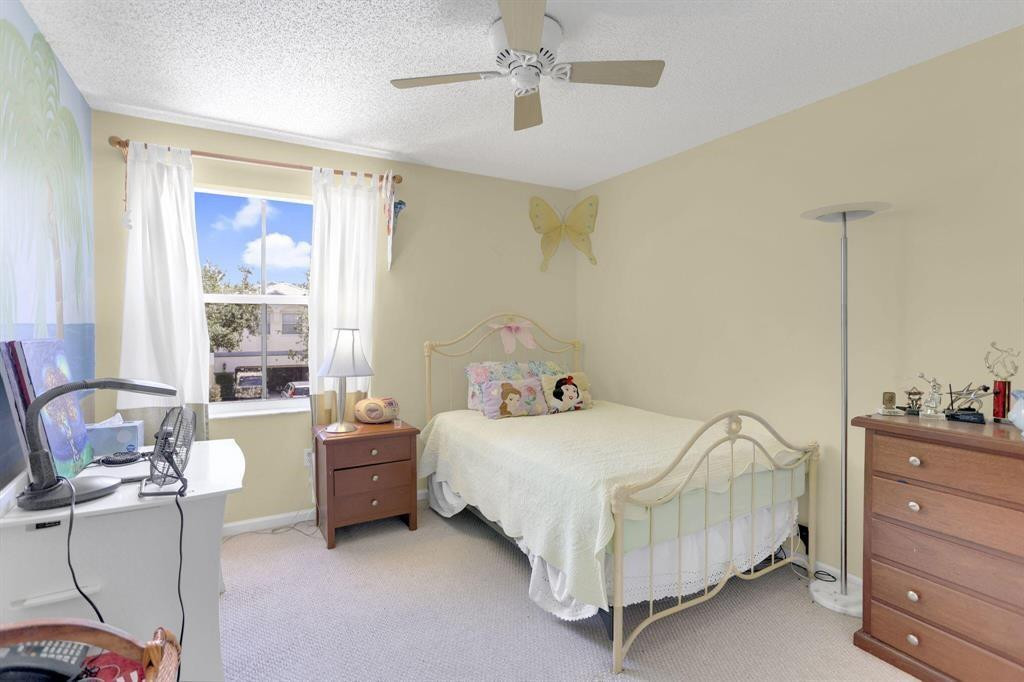 7191 Copperfield Lake Worth, FL 33467