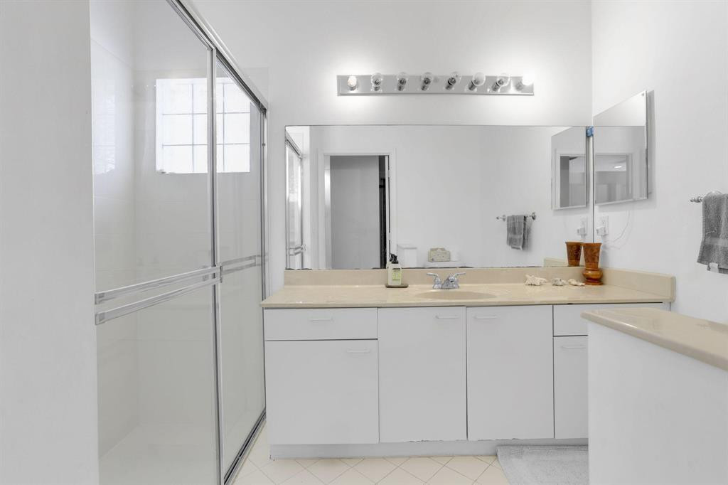 7191 Copperfield Lake Worth, FL 33467