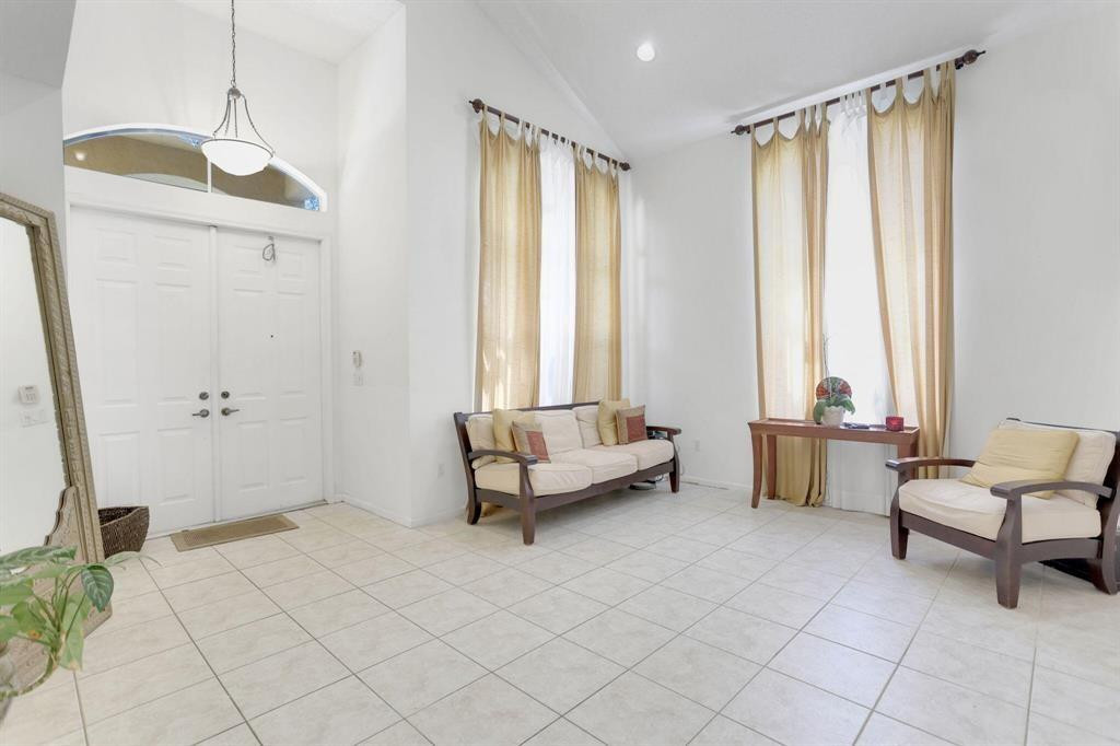 7191 Copperfield Lake Worth, FL 33467