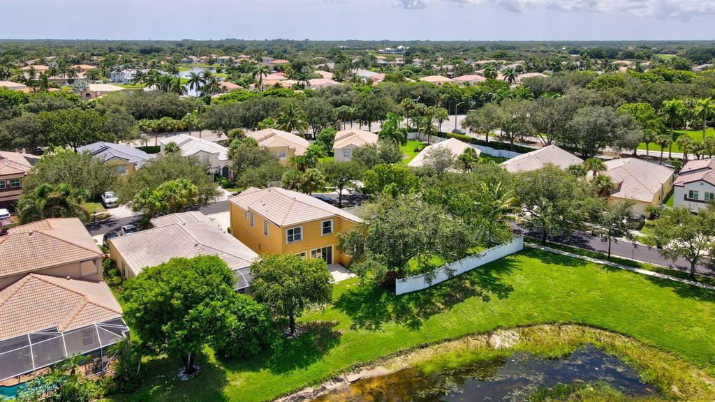 7191 Copperfield Lake Worth, FL 33467