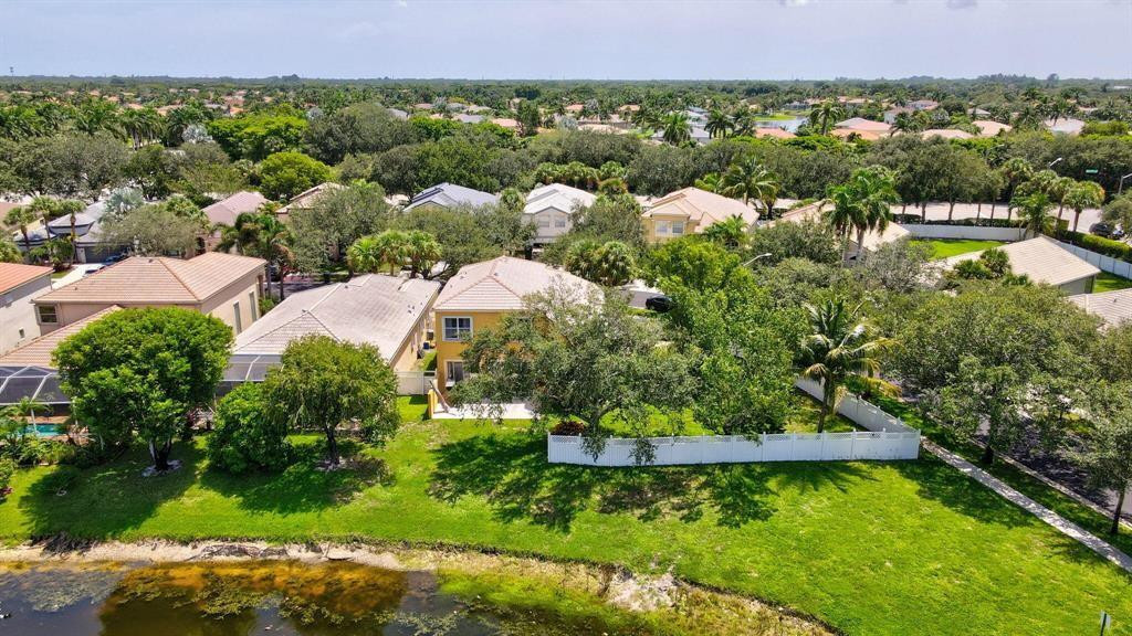 7191 Copperfield Lake Worth, FL 33467