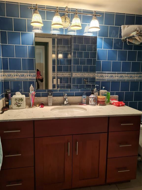 2851 NE 183rd #2203-05 Aventura, FL 33160