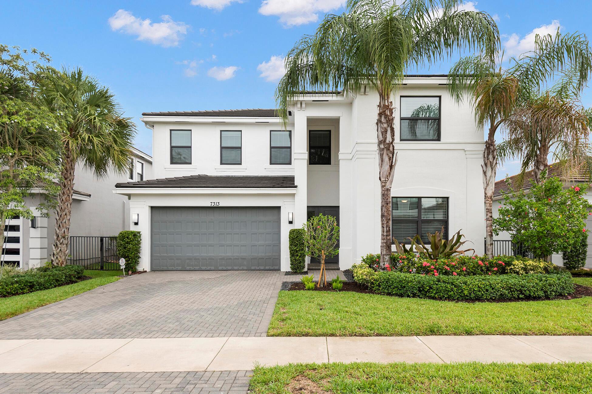 7313 Stella Ln