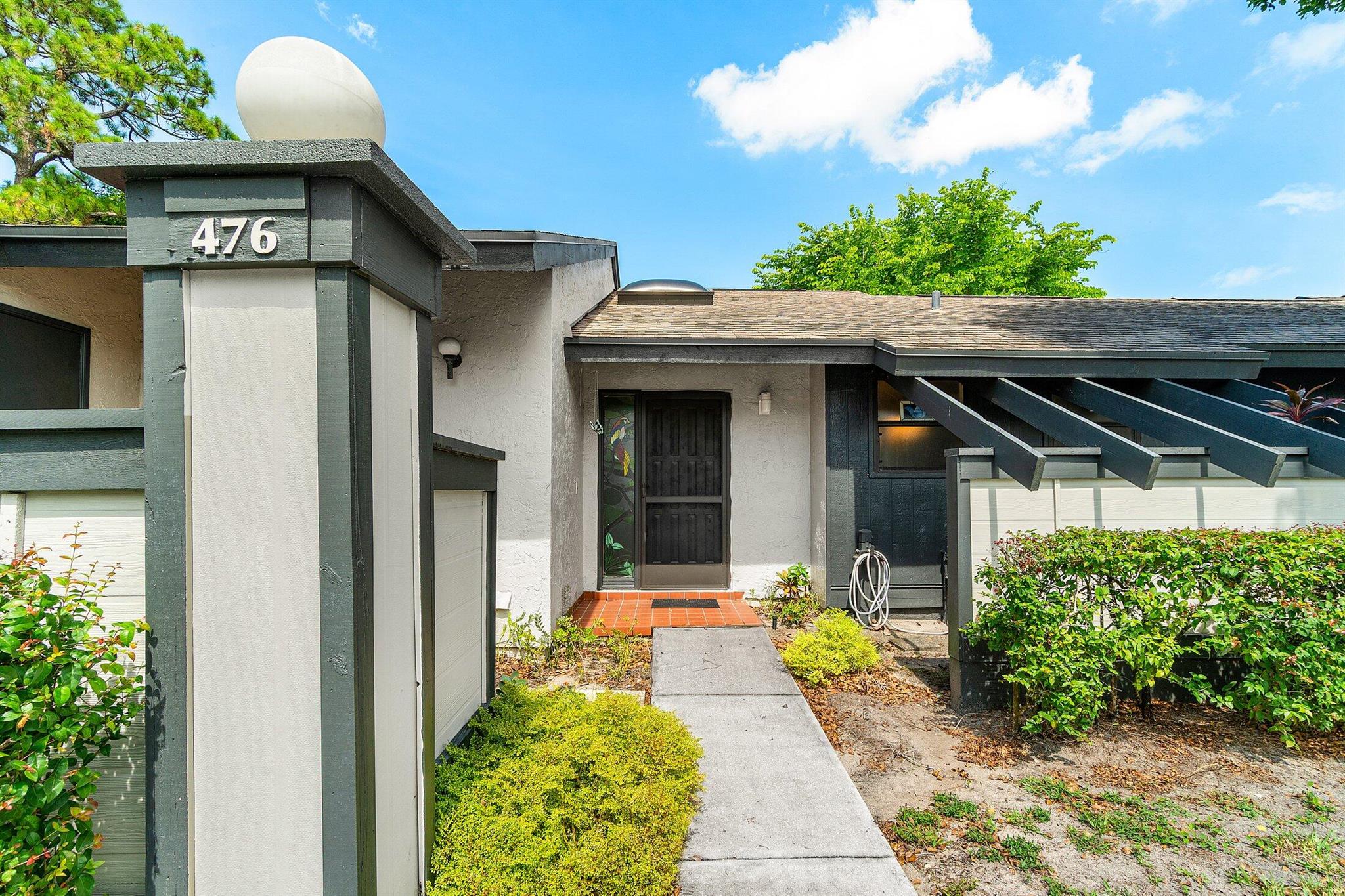 476 Lynbrook Ct