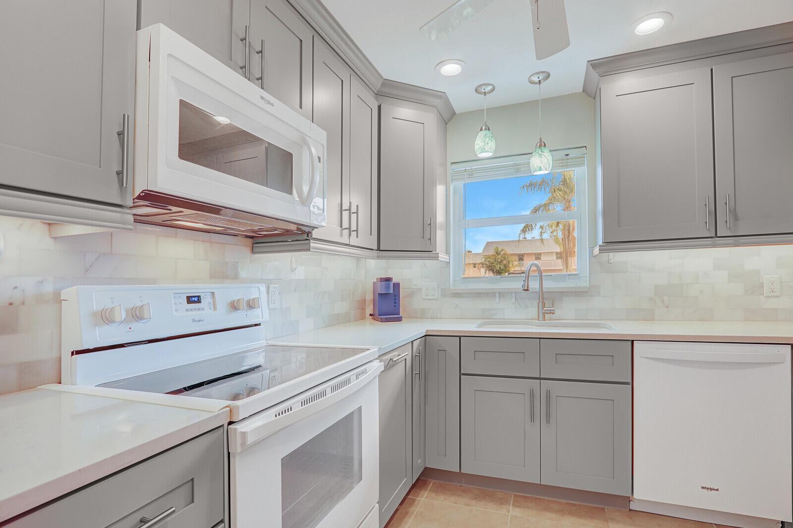 18081 SE Country Clb Dr #1-2