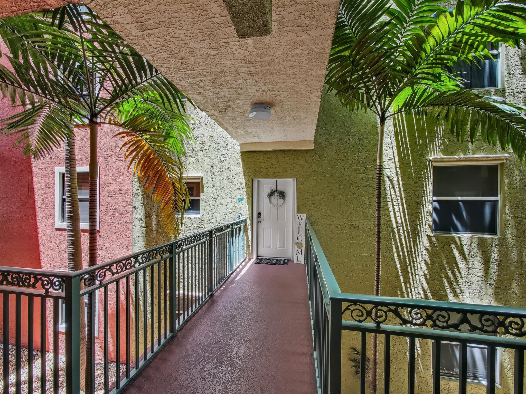 1610 Presidential Way #B-207