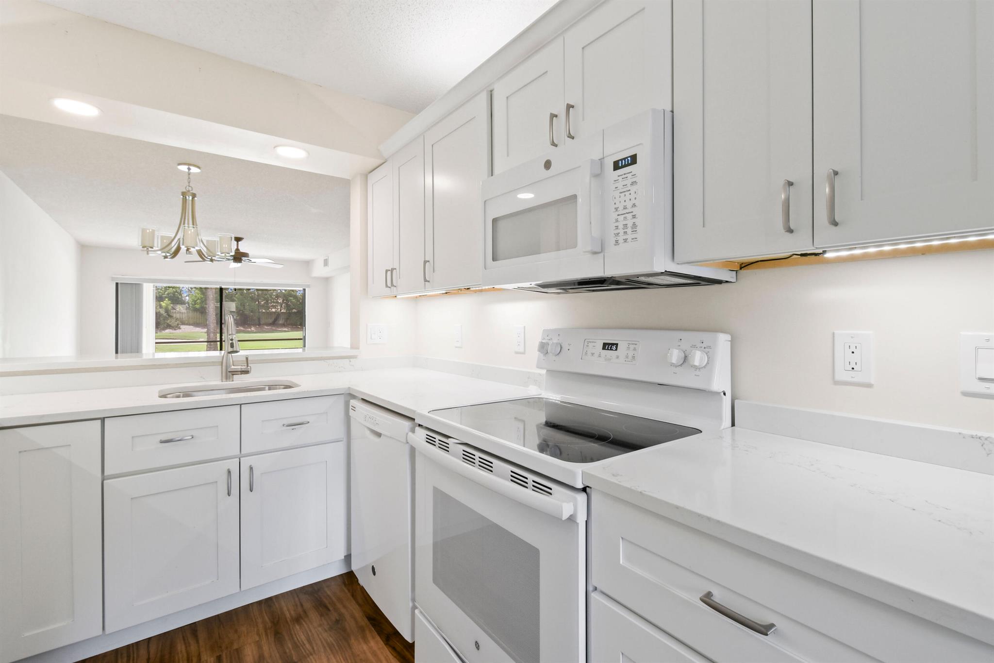 1001 Pinecrest Cir #B Jupiter, FL 33458