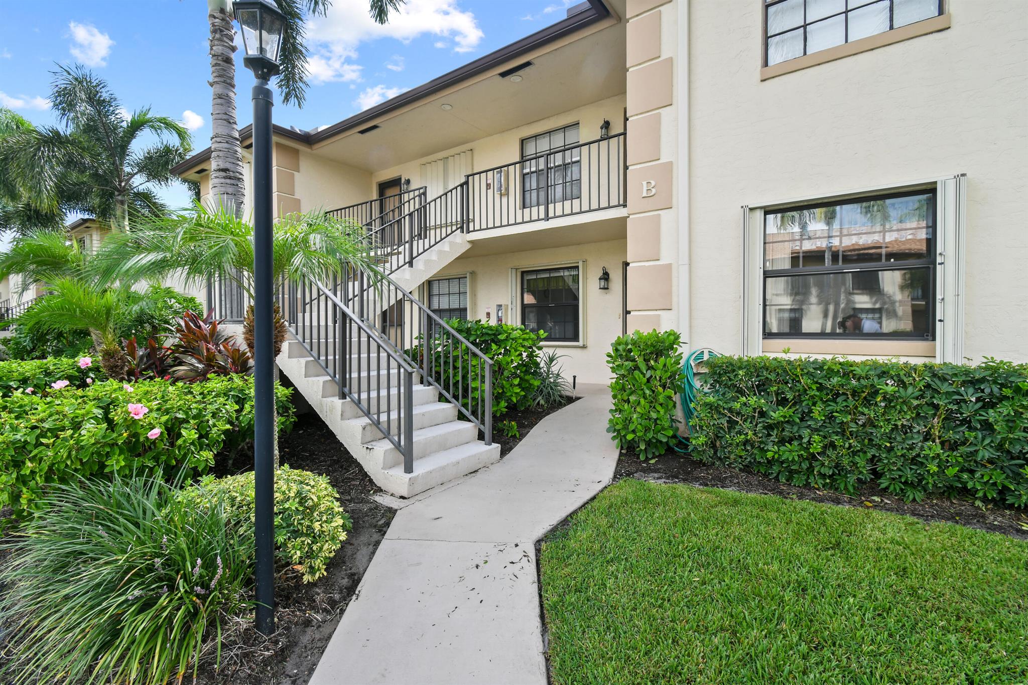 1001 Pinecrest Cir #B Jupiter, FL 33458