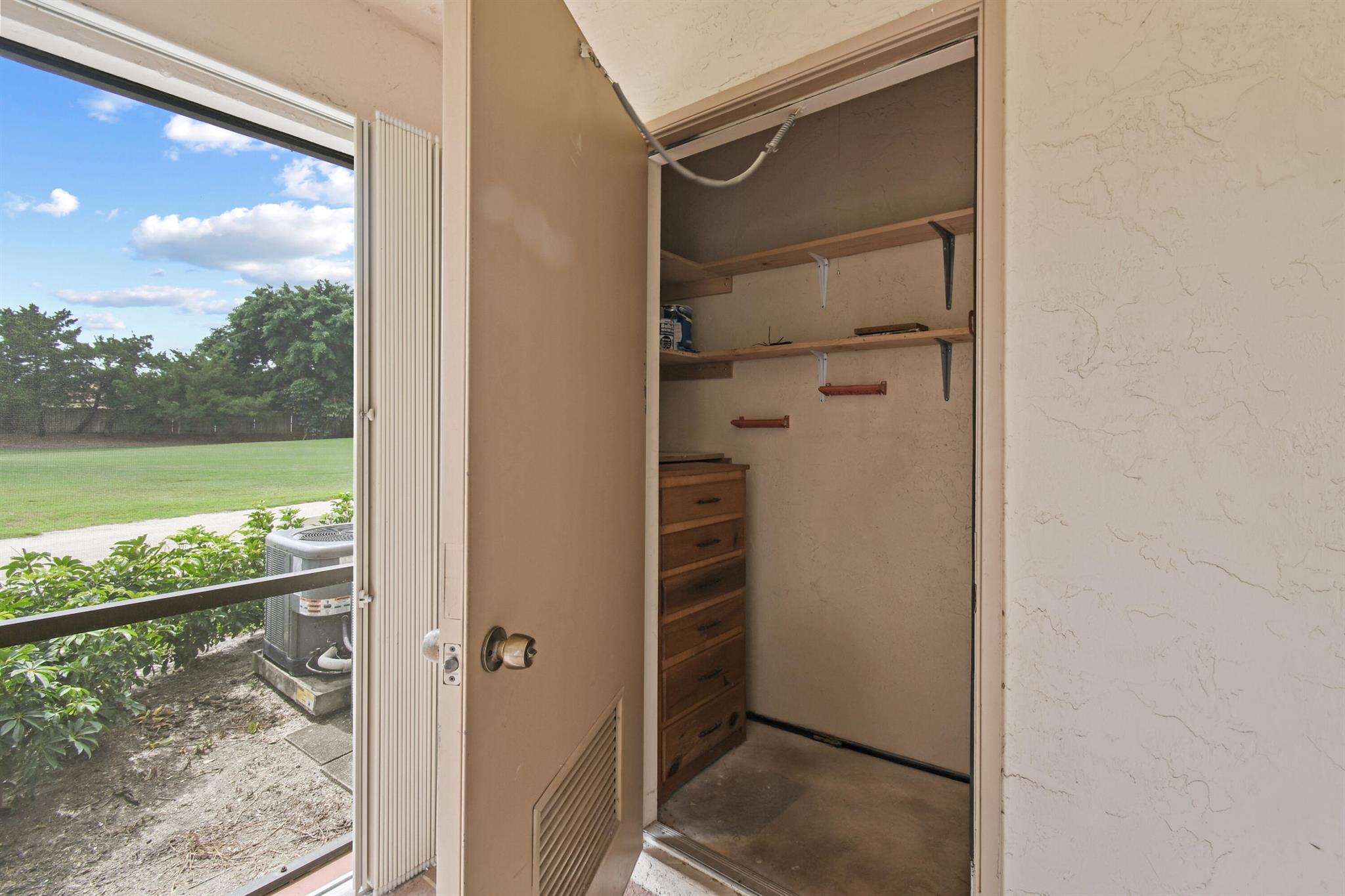 1001 Pinecrest Cir #B Jupiter, FL 33458