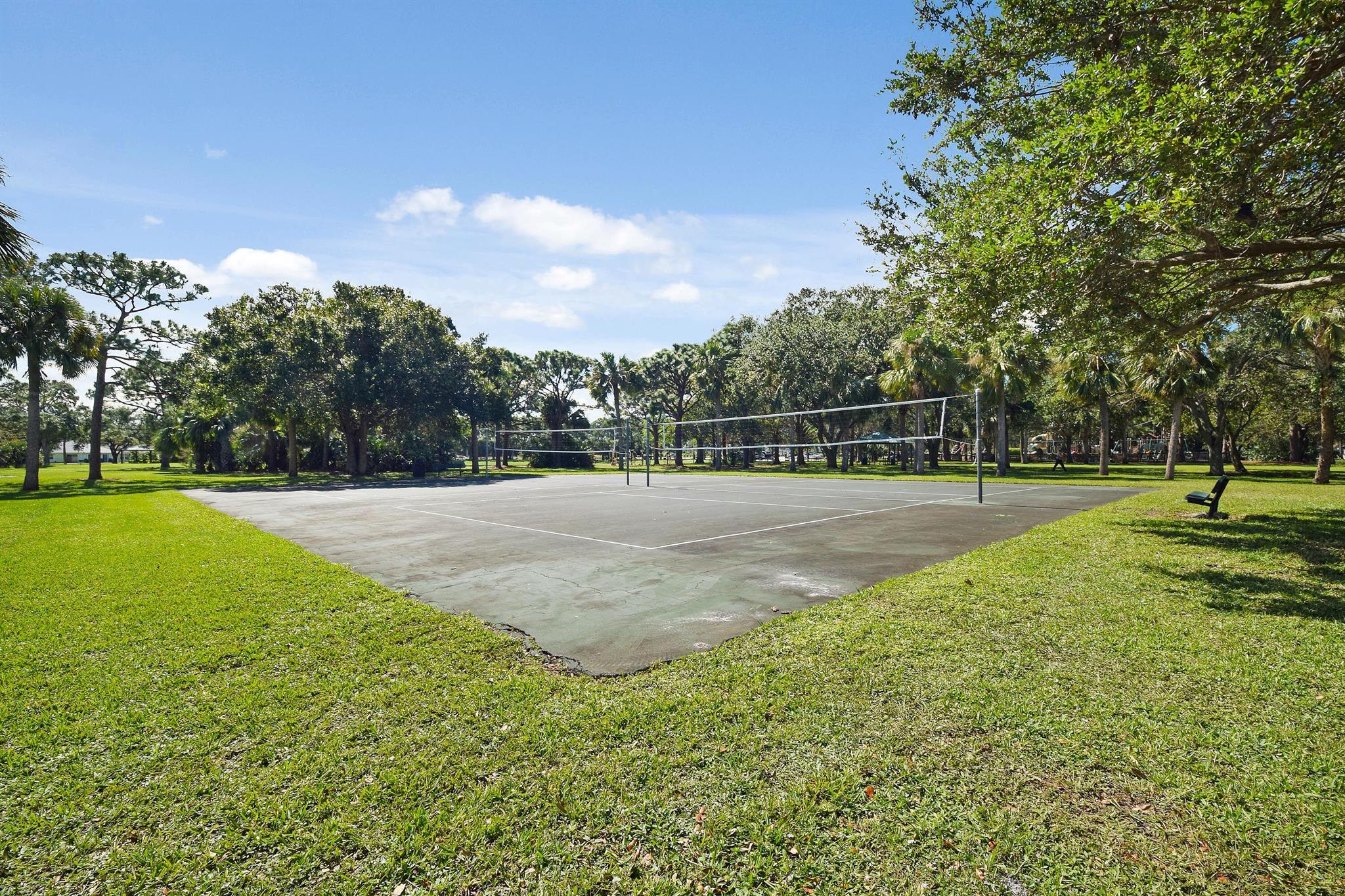 1001 Pinecrest Cir #B Jupiter, FL 33458