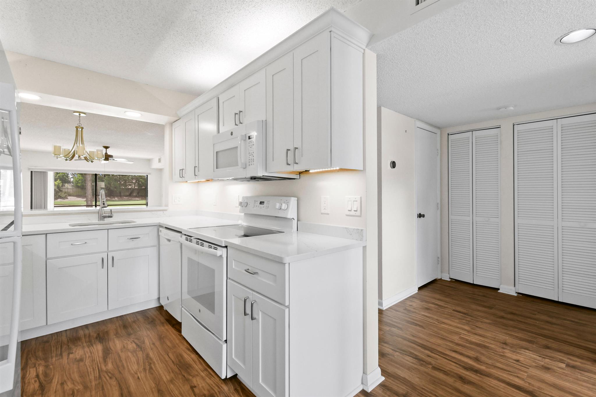 1001 Pinecrest Cir #B Jupiter, FL 33458